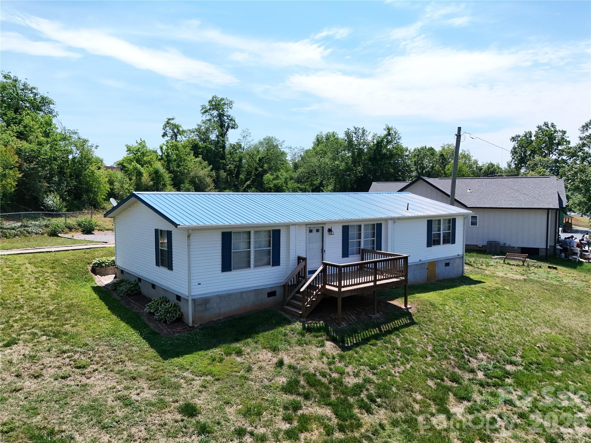 315 W Mcdowell Street — photo