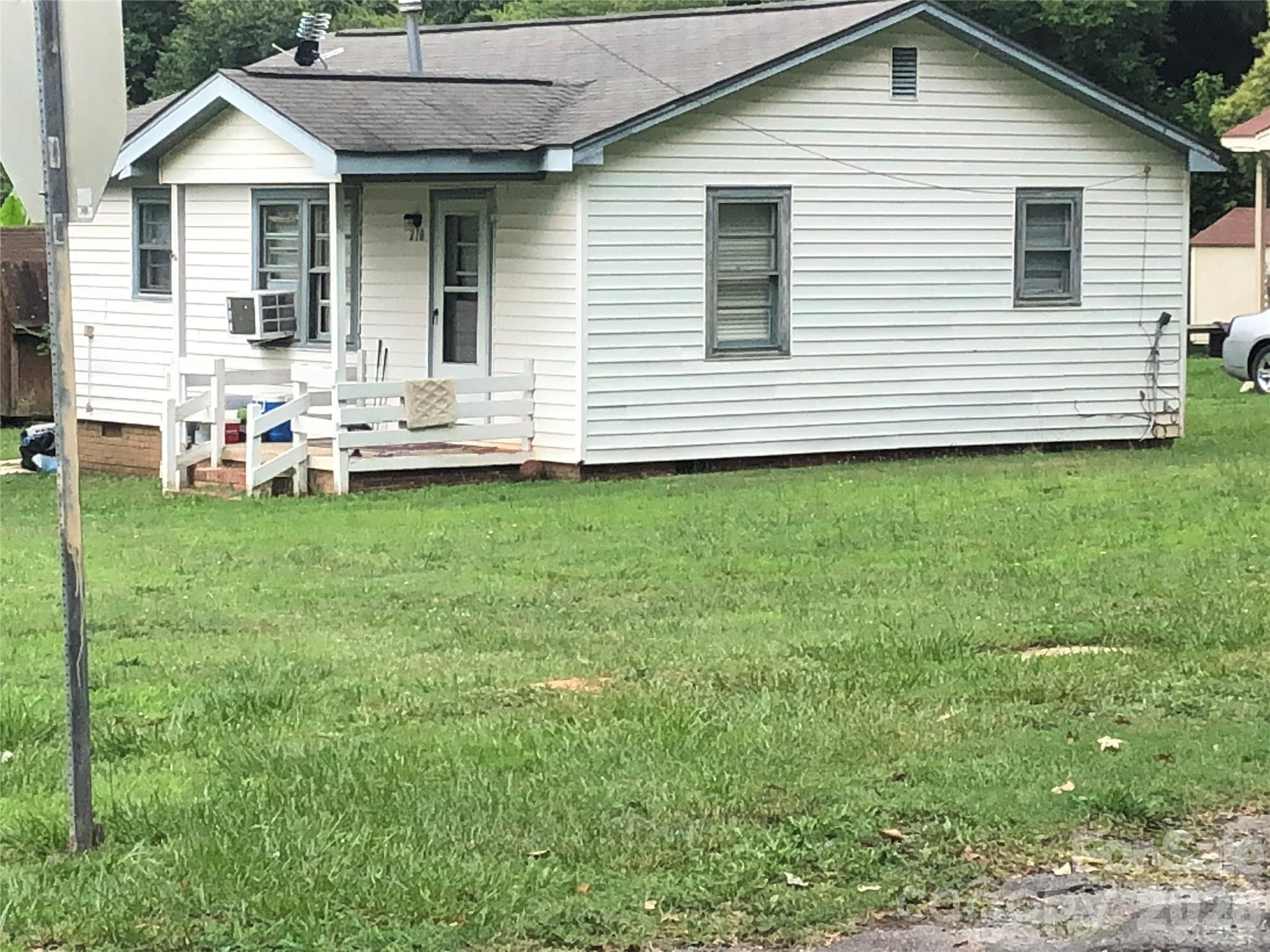 210 & 208 Munn Road — photo