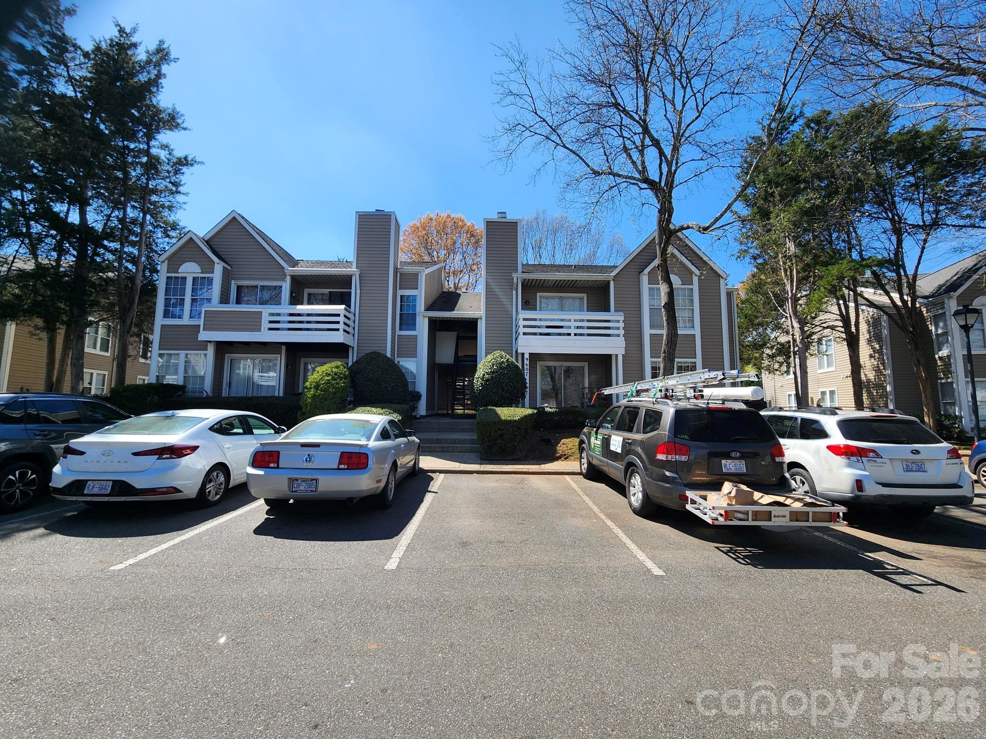 9607-G Vinca Circle — photo