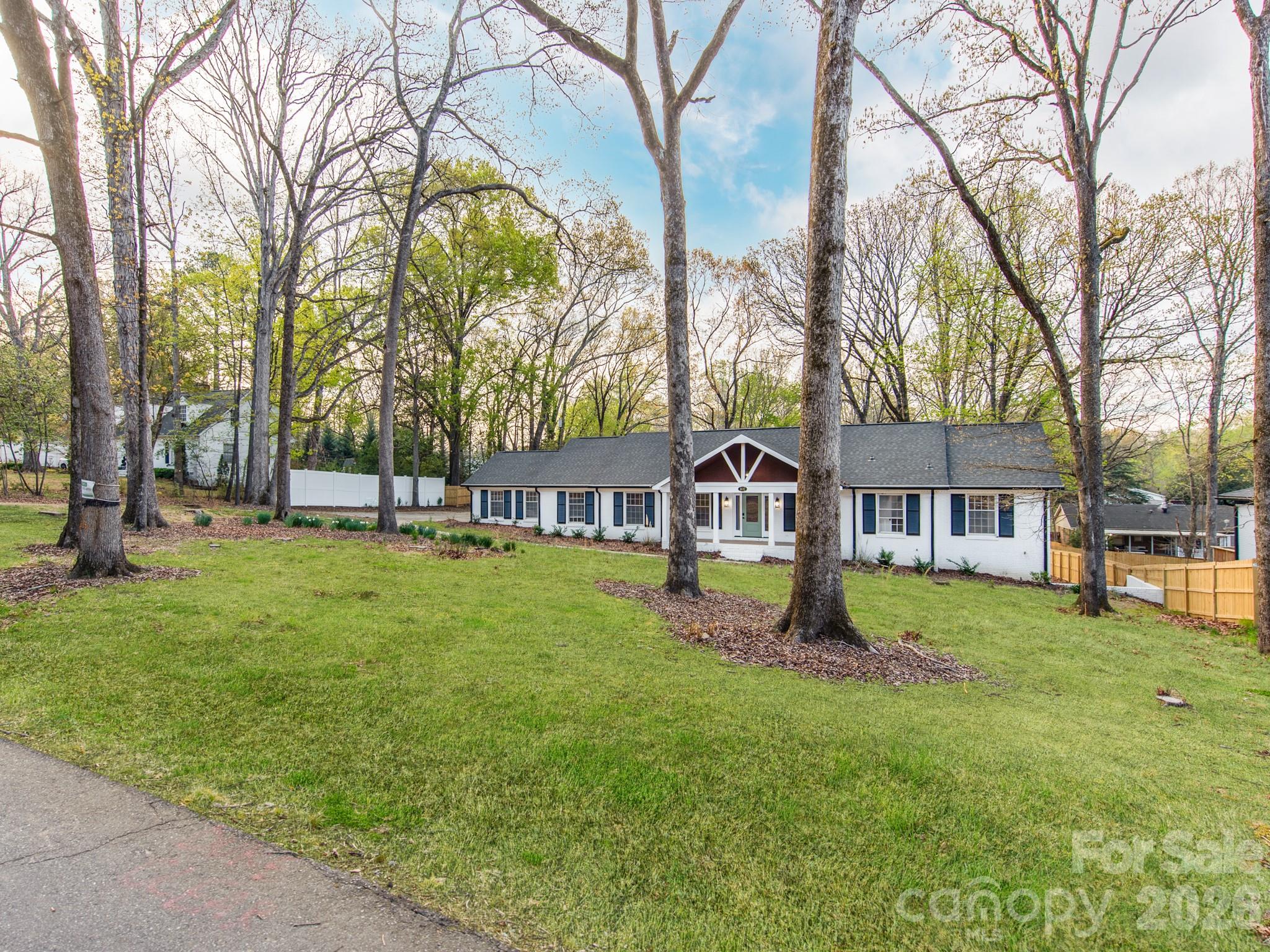 1632 Burtonwood Circle — photo