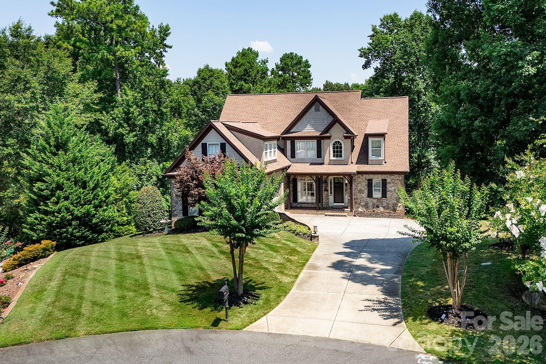 394 Stone Cliff Lane — photo