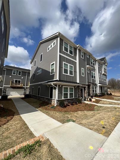 3754 Memorial Parkway — photo