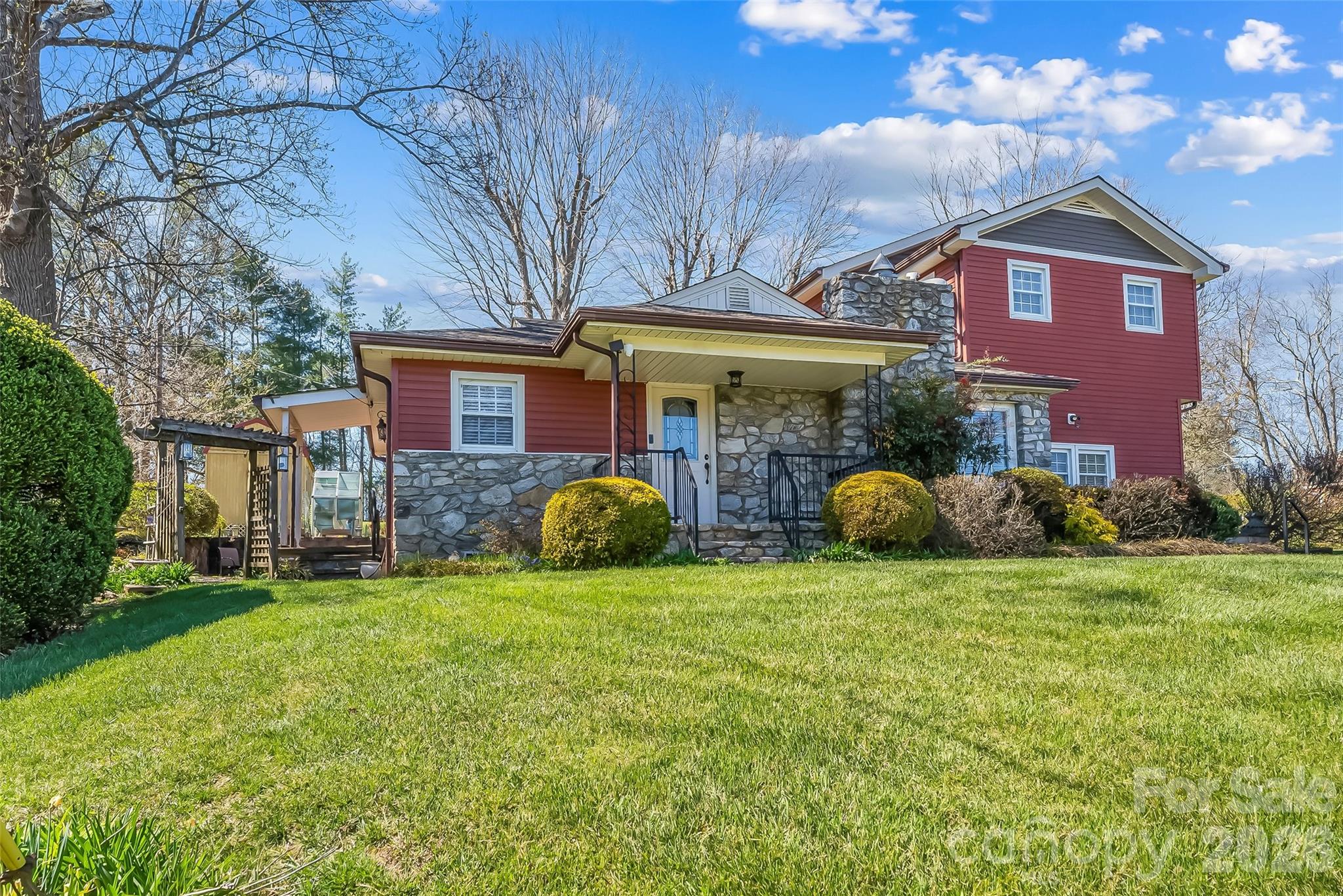 10 Woodmont Drive — photo
