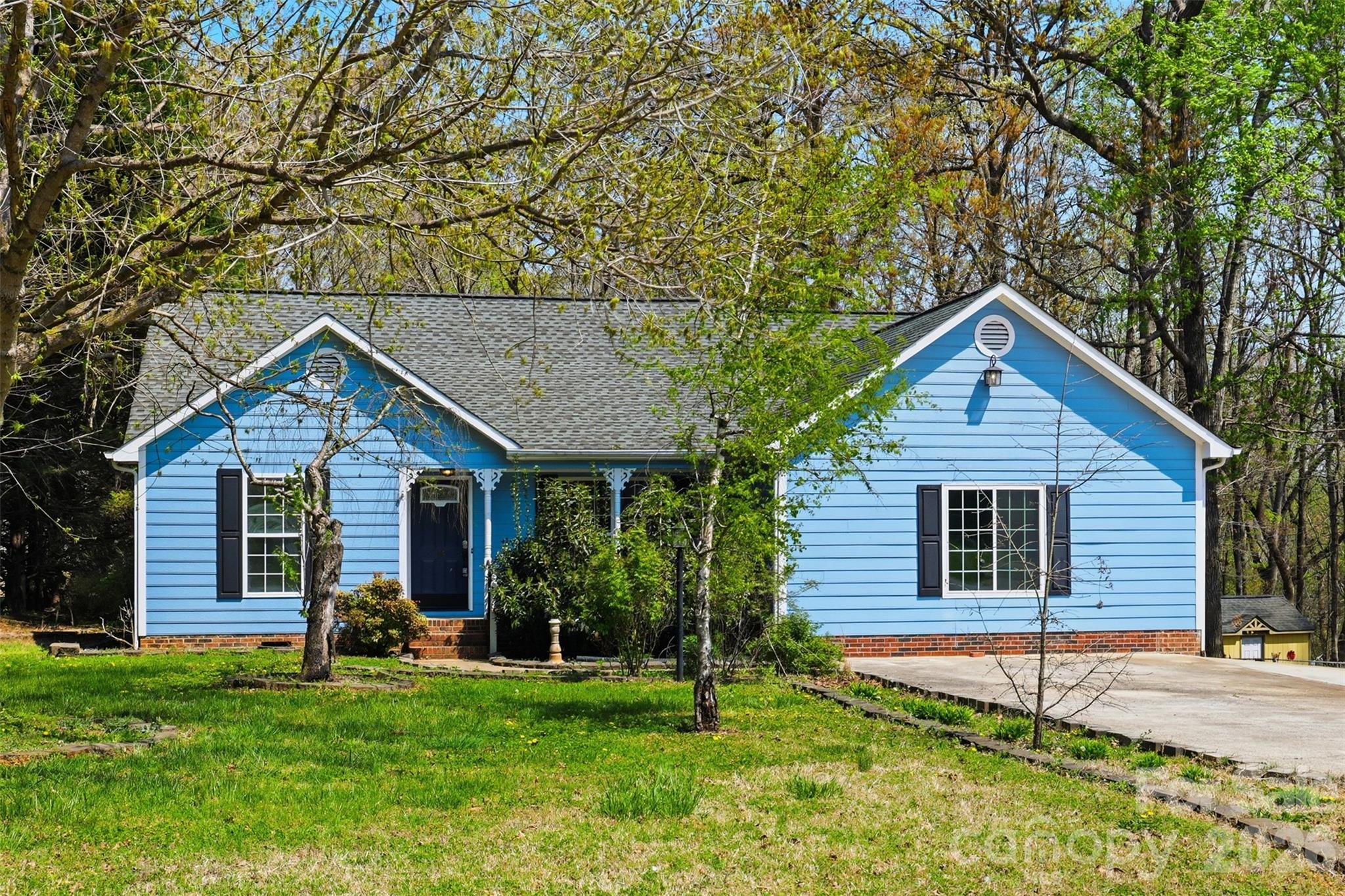 106 Chinaberry Court — photo