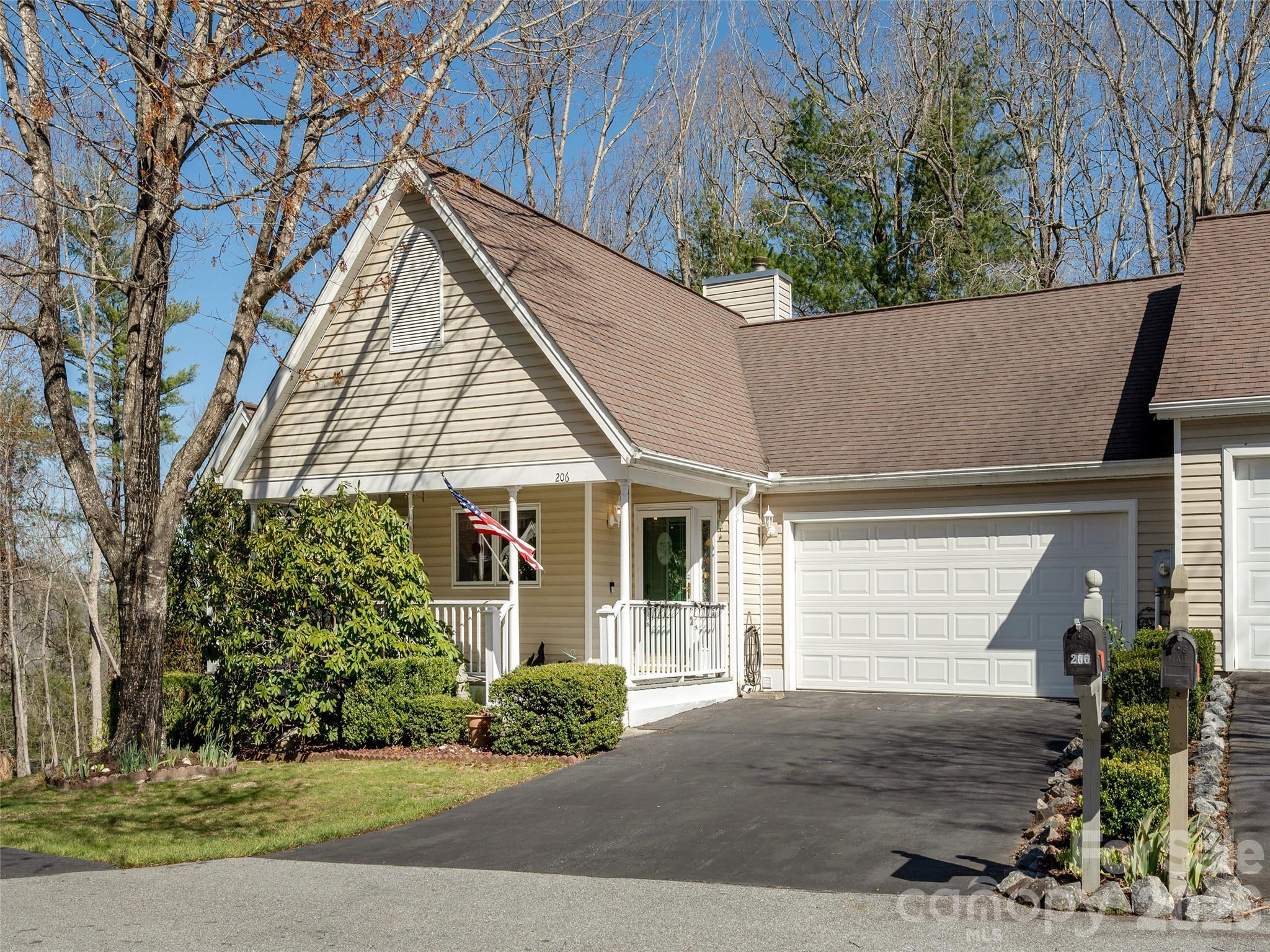 206 Black Oak Lane — photo