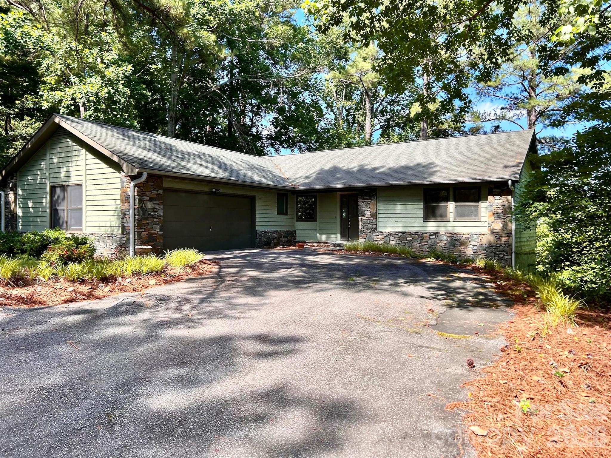 225 Sheepnose Drive — photo