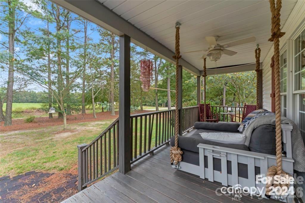 10560 Lake Royalle Road — photo