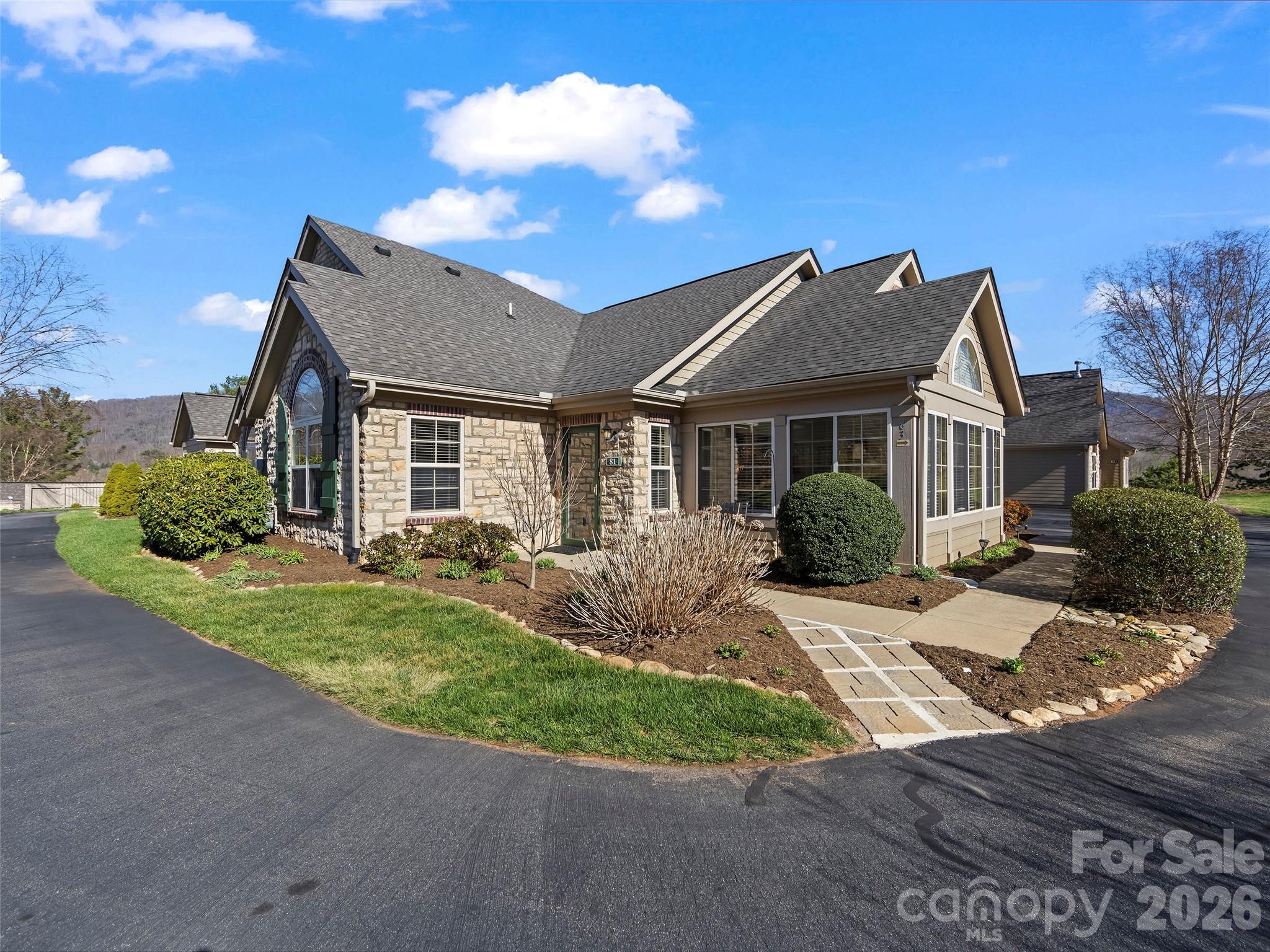 81 Outlook Circle — photo