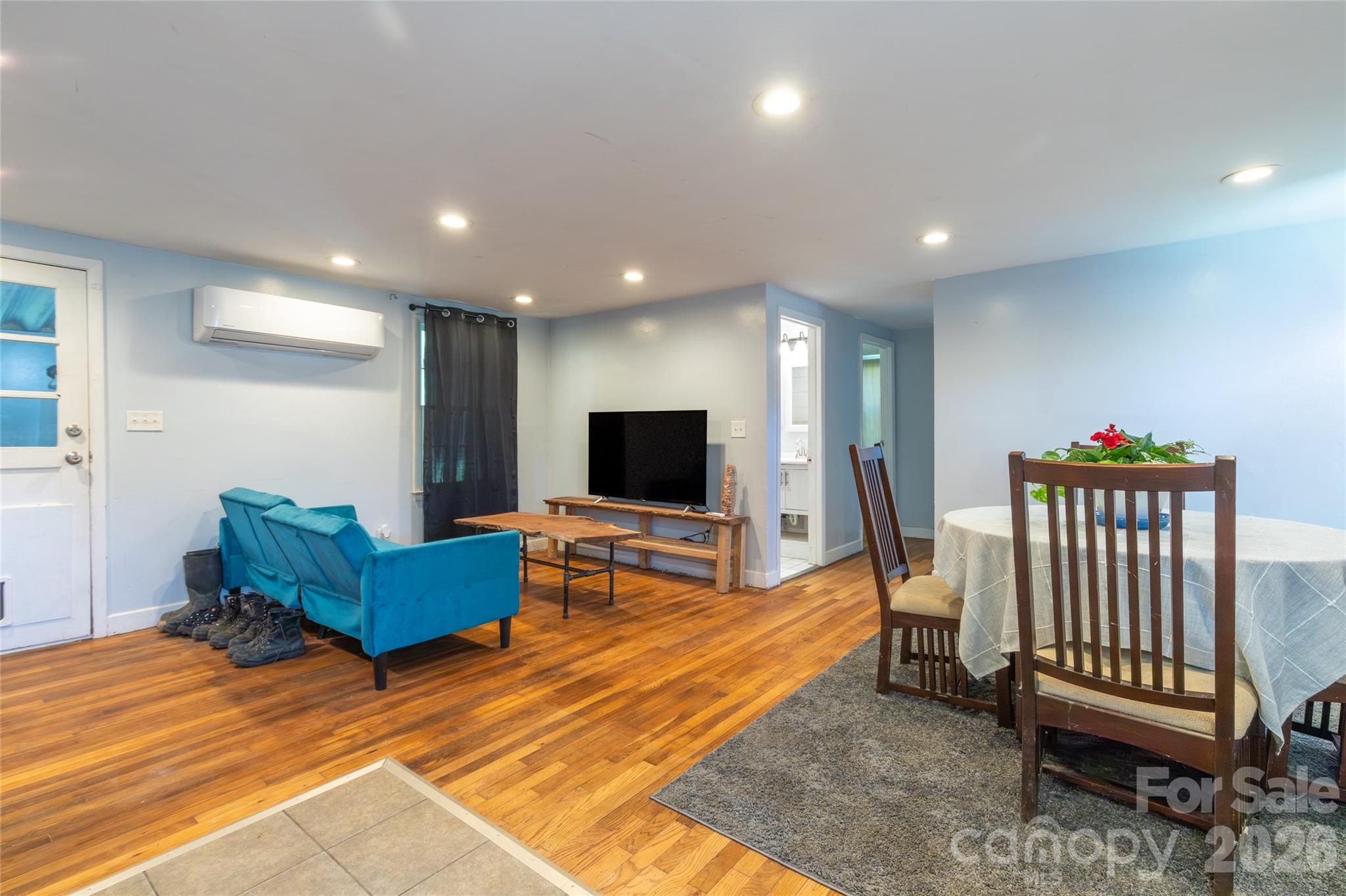 14 Winter Woods Drive — photo