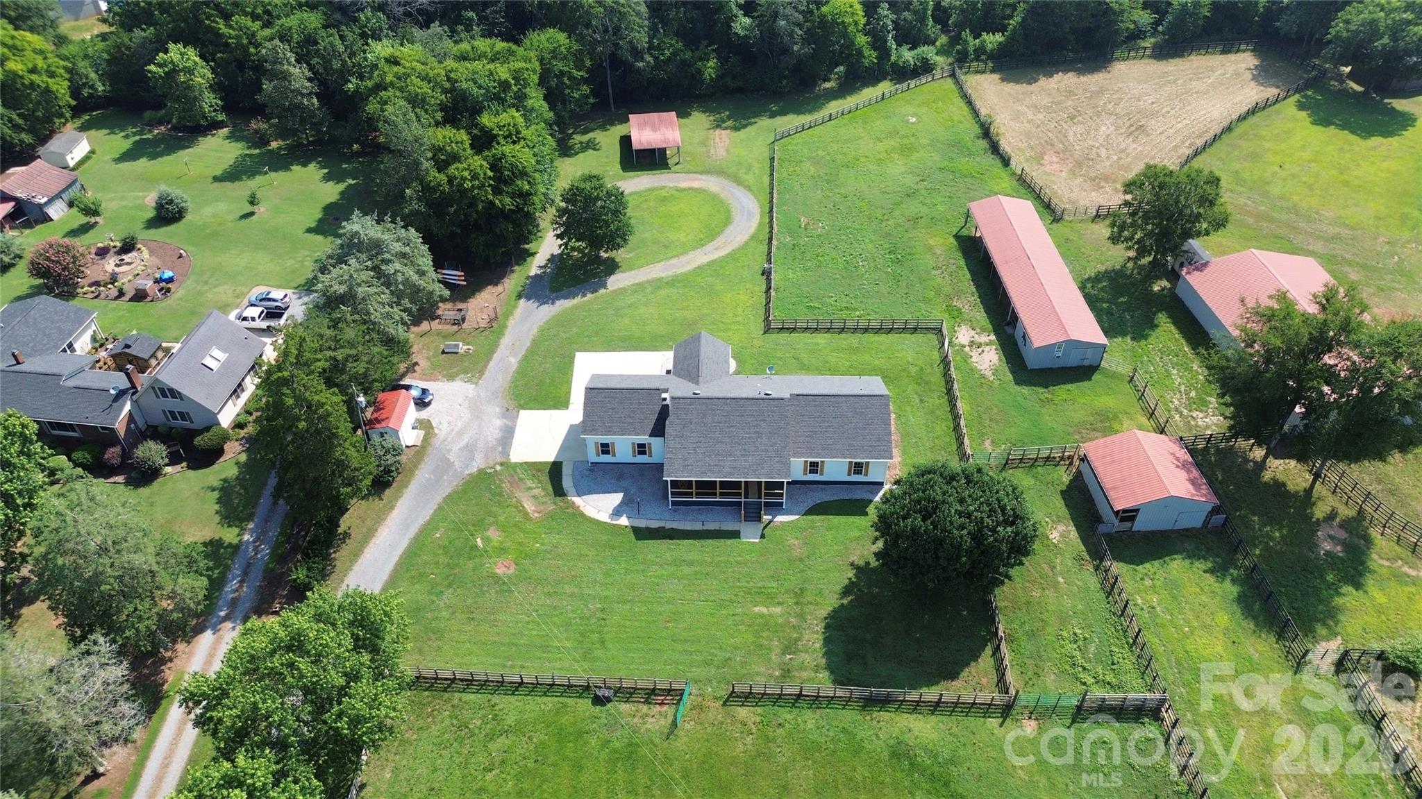 5008 Steele Village Road — photo