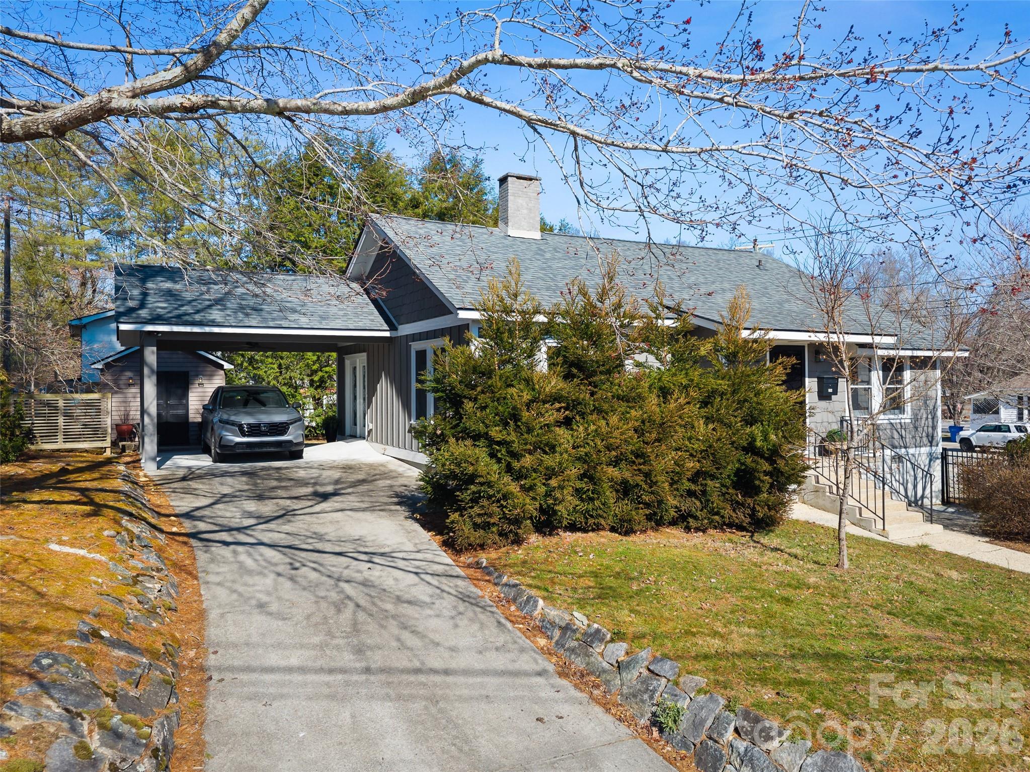 294 S Caldwell Street — photo