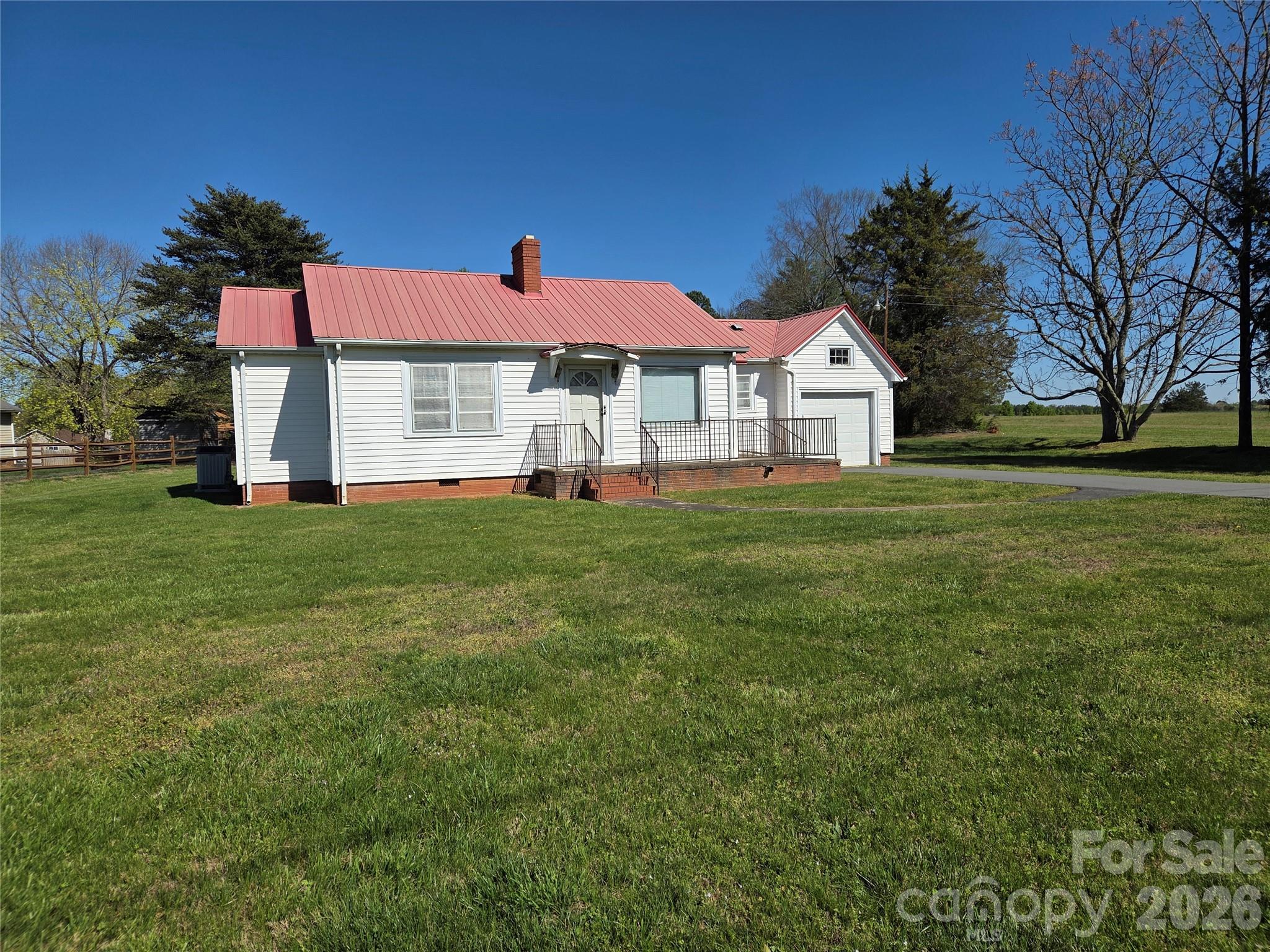 2744 N Nc 16 Business Highway — photo