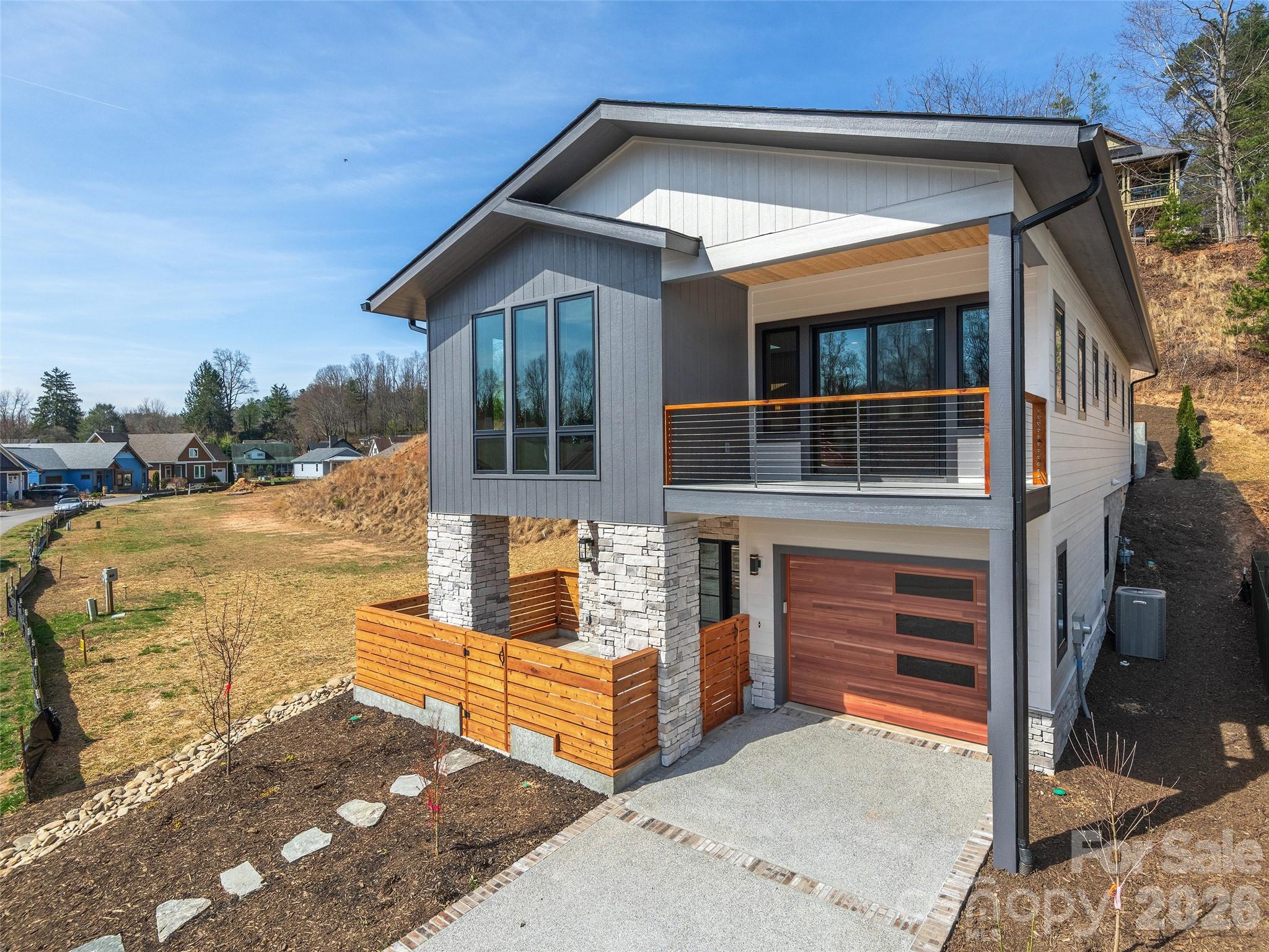 50 Verde Drive — photo