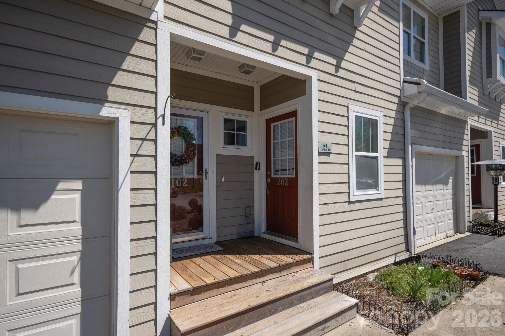 94 Foxden Drive 202 — photo