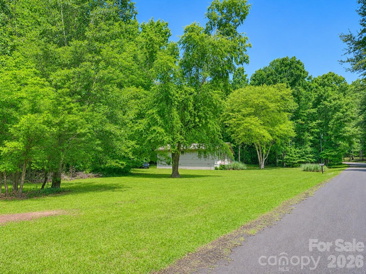 625 Stillwater Court — photo