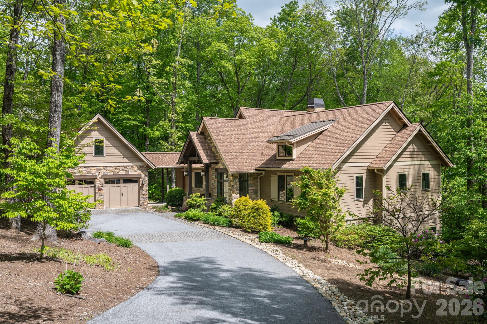 587 Autumn Sky Drive — photo