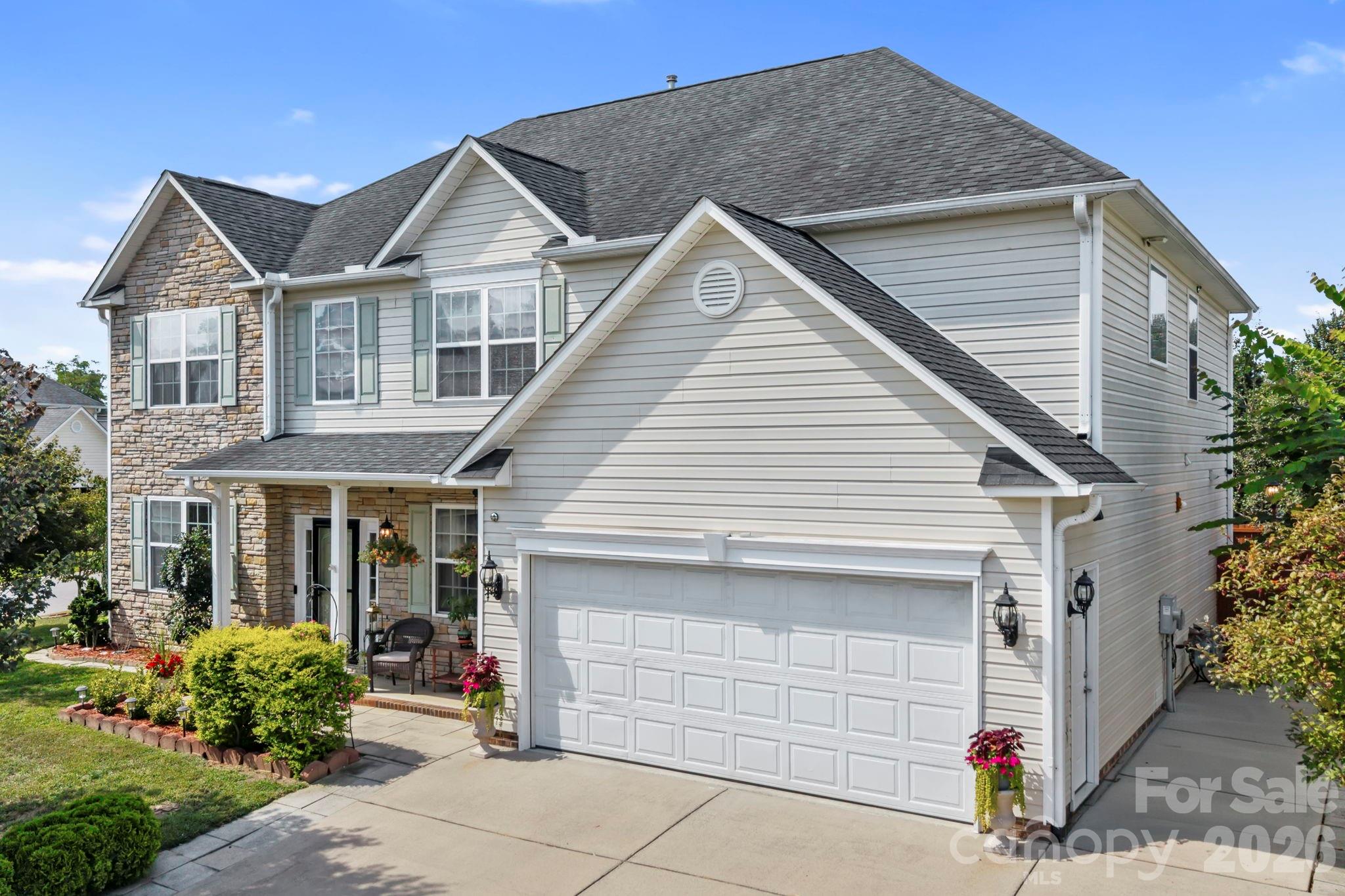 2 Breyerton Court — photo