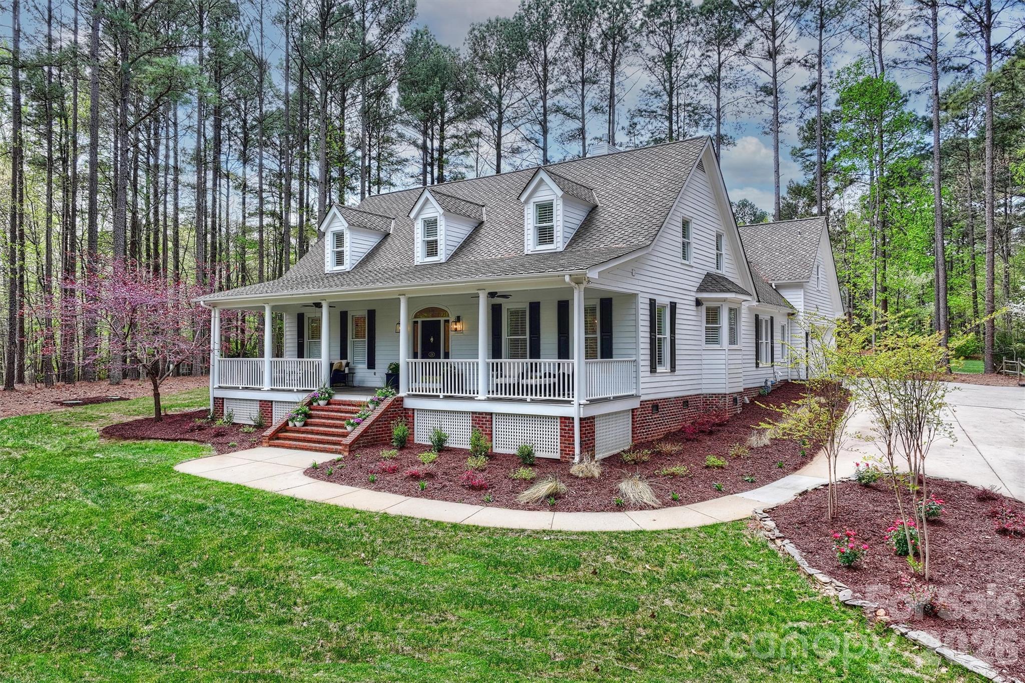 271 Beaten Path Road — photo