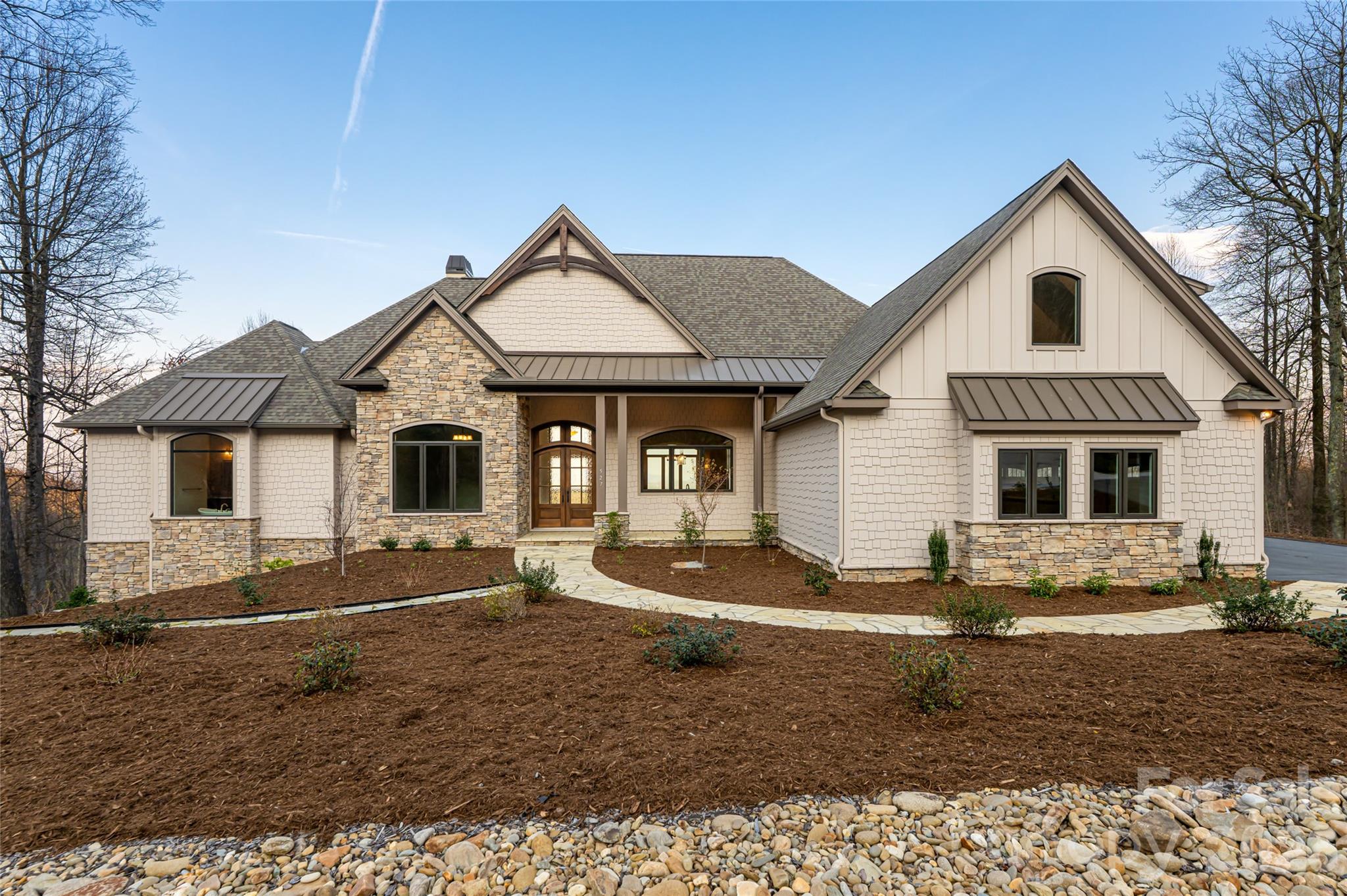 527 Falkirk Way — photo