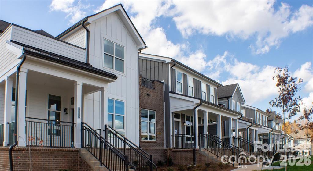 17014 Fairmount Way C6.md Mount Mitchell — photo
