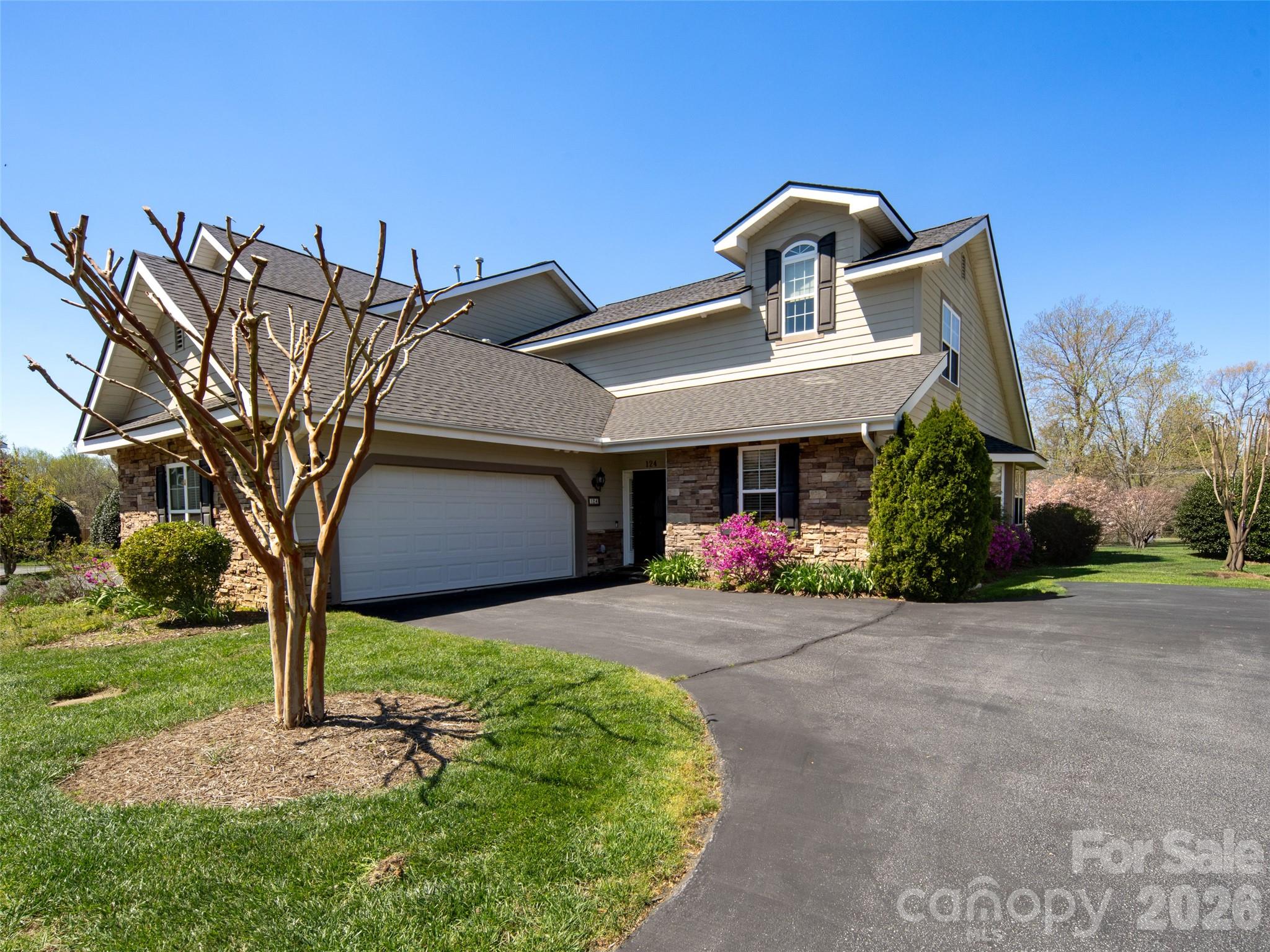 124 Towne Place Drive — photo