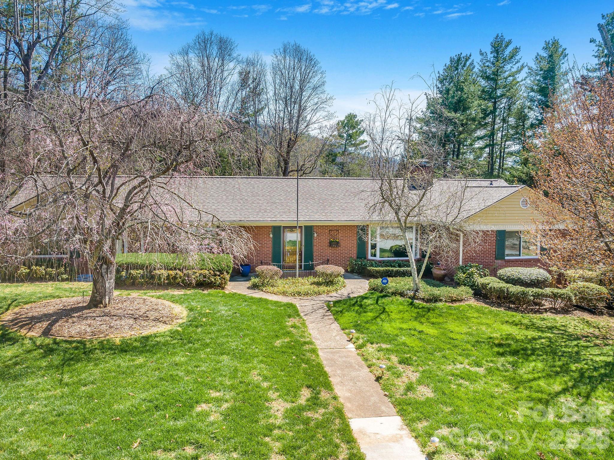 4 Dogwood Road — photo