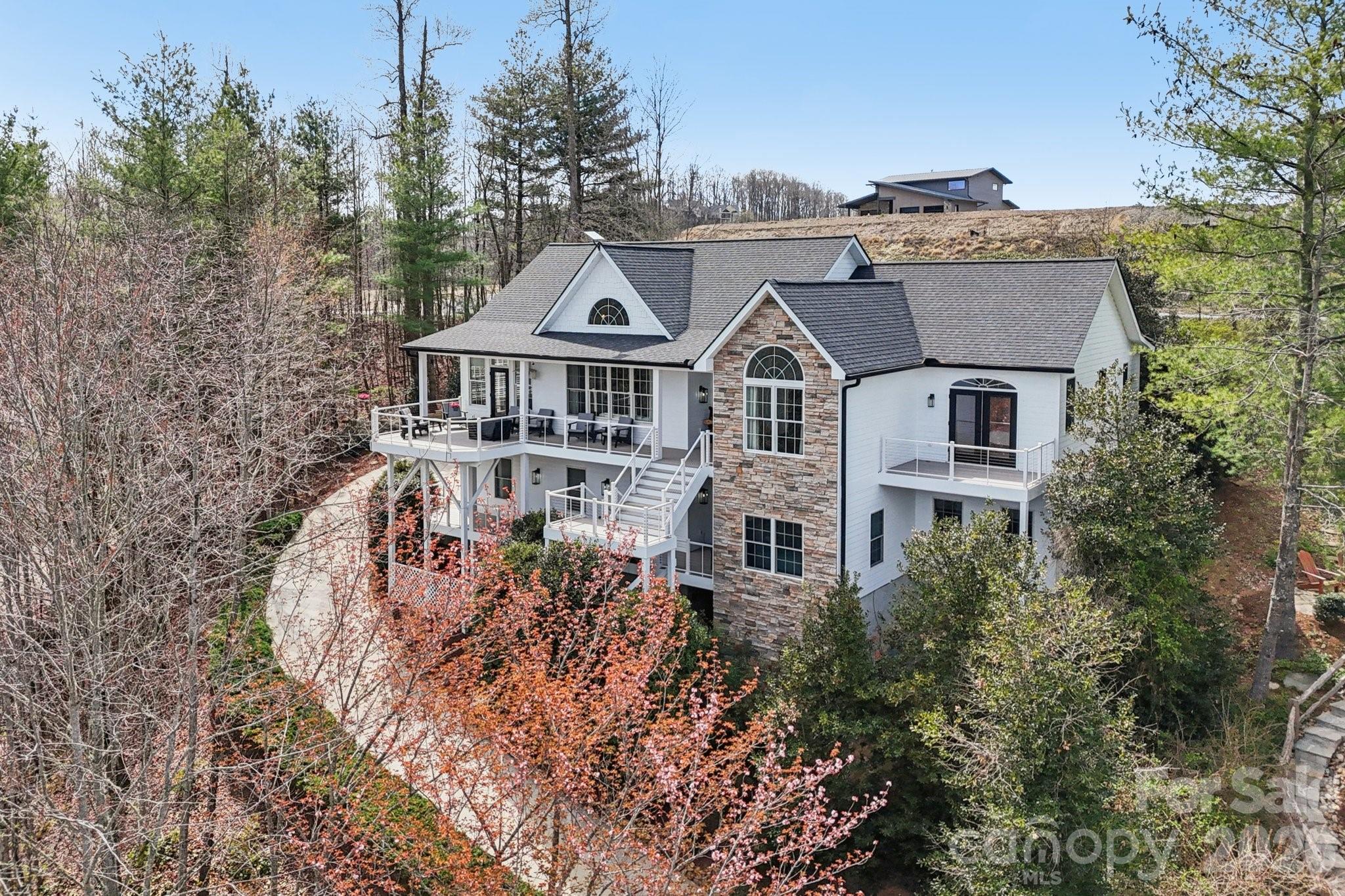 1409 Woodsong Drive — photo