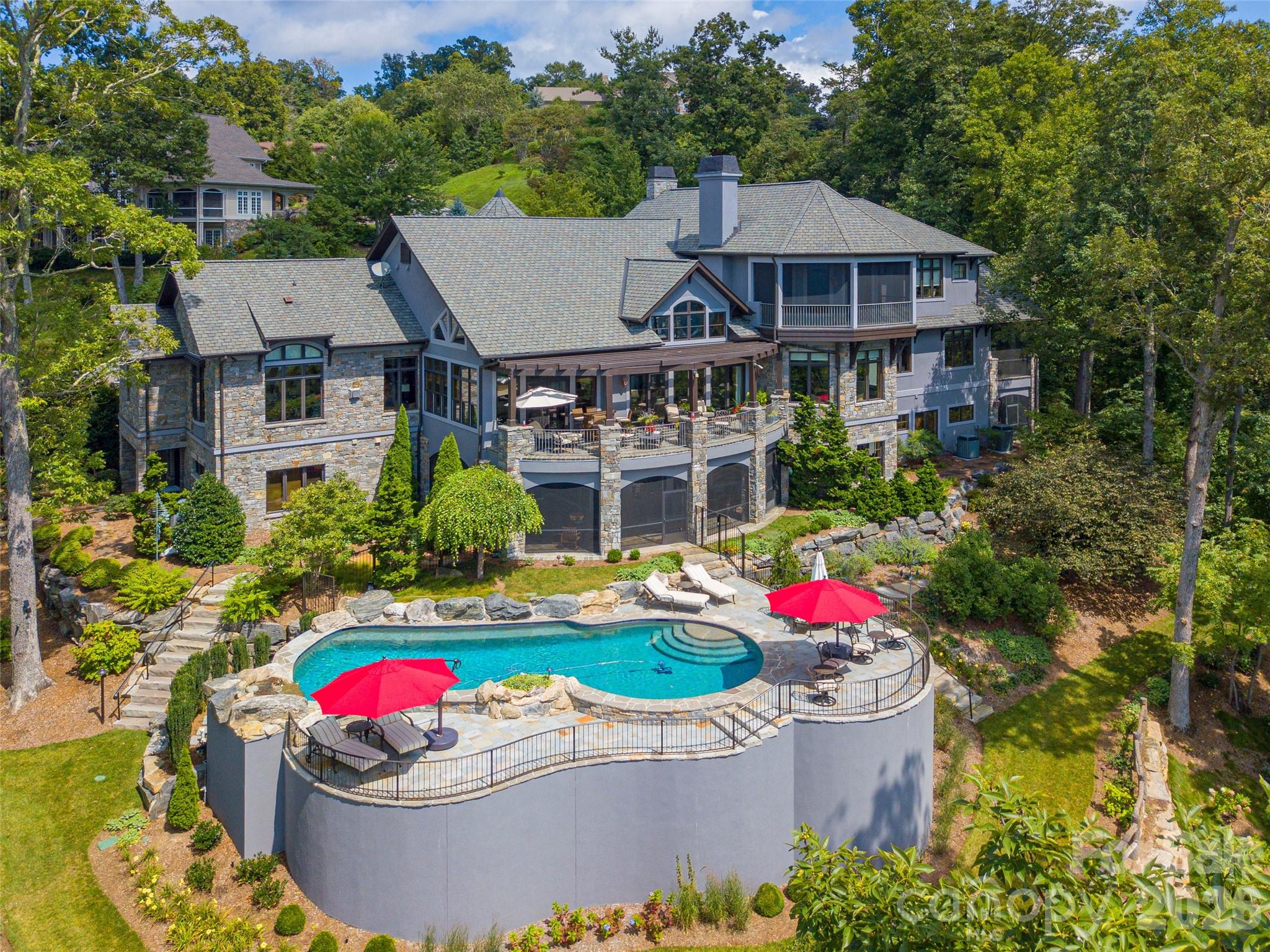 633 Altamont View — photo