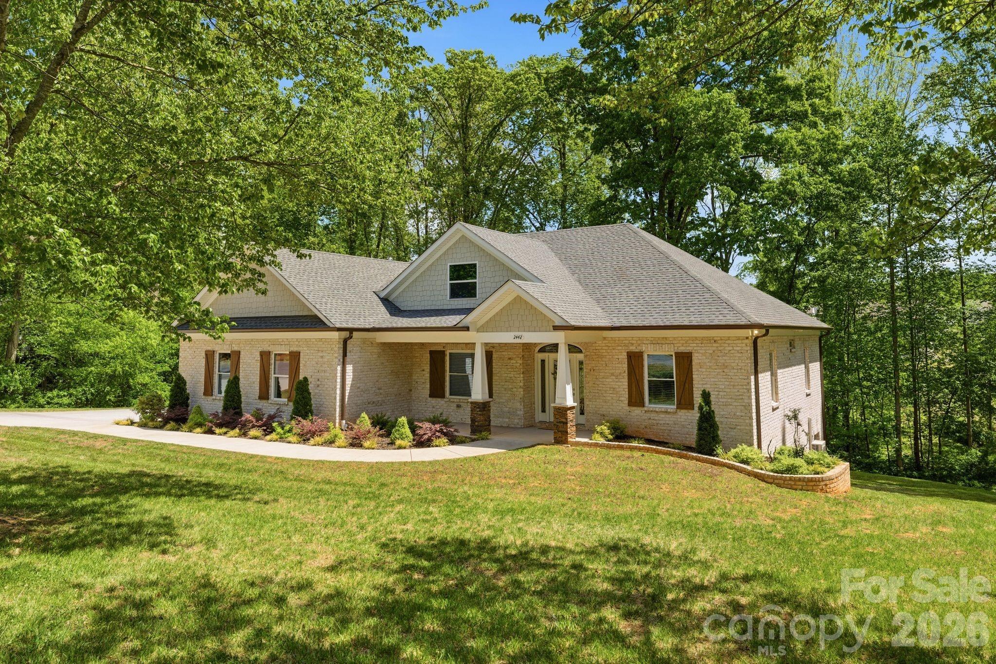 2442 Falcon Lane — photo