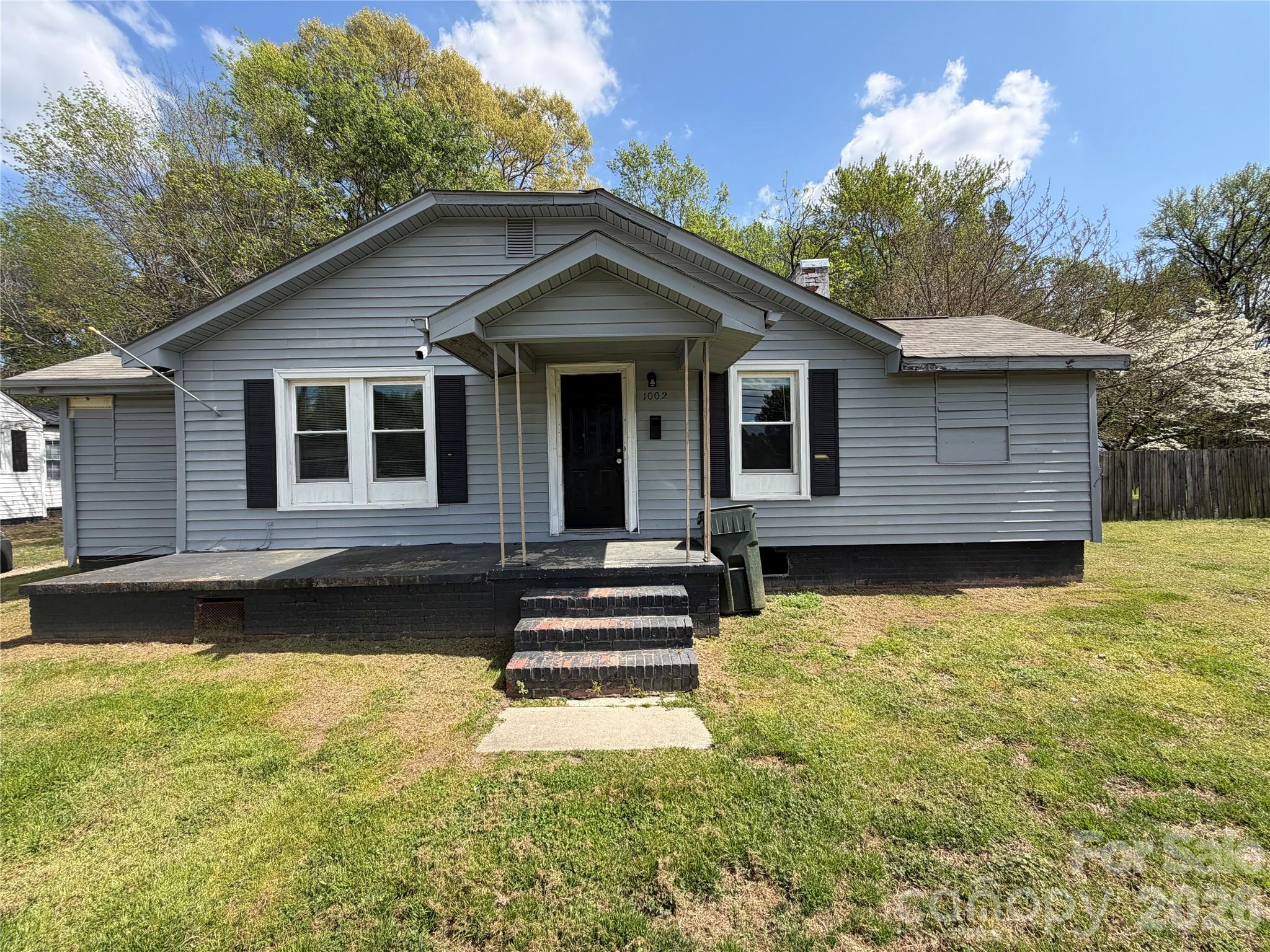 1002 N Salisbury Avenue — photo
