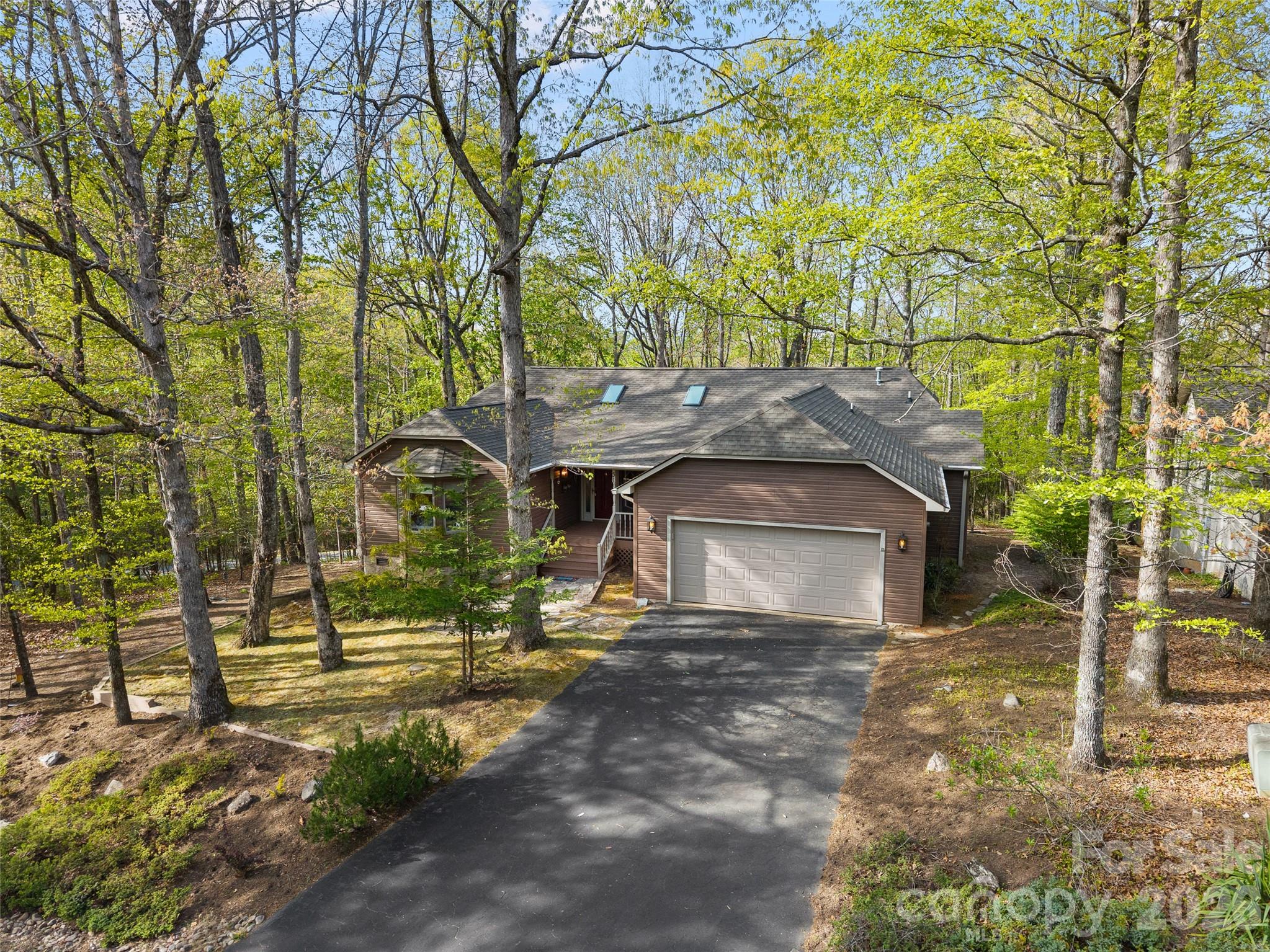 31 Udvawadulisi Court — photo