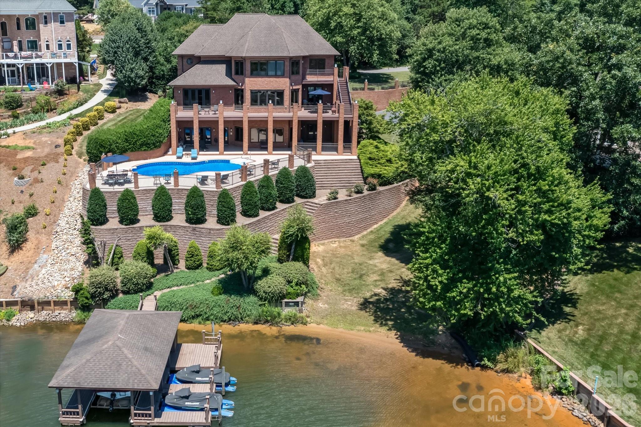 368 Players Ridge Road — photo
