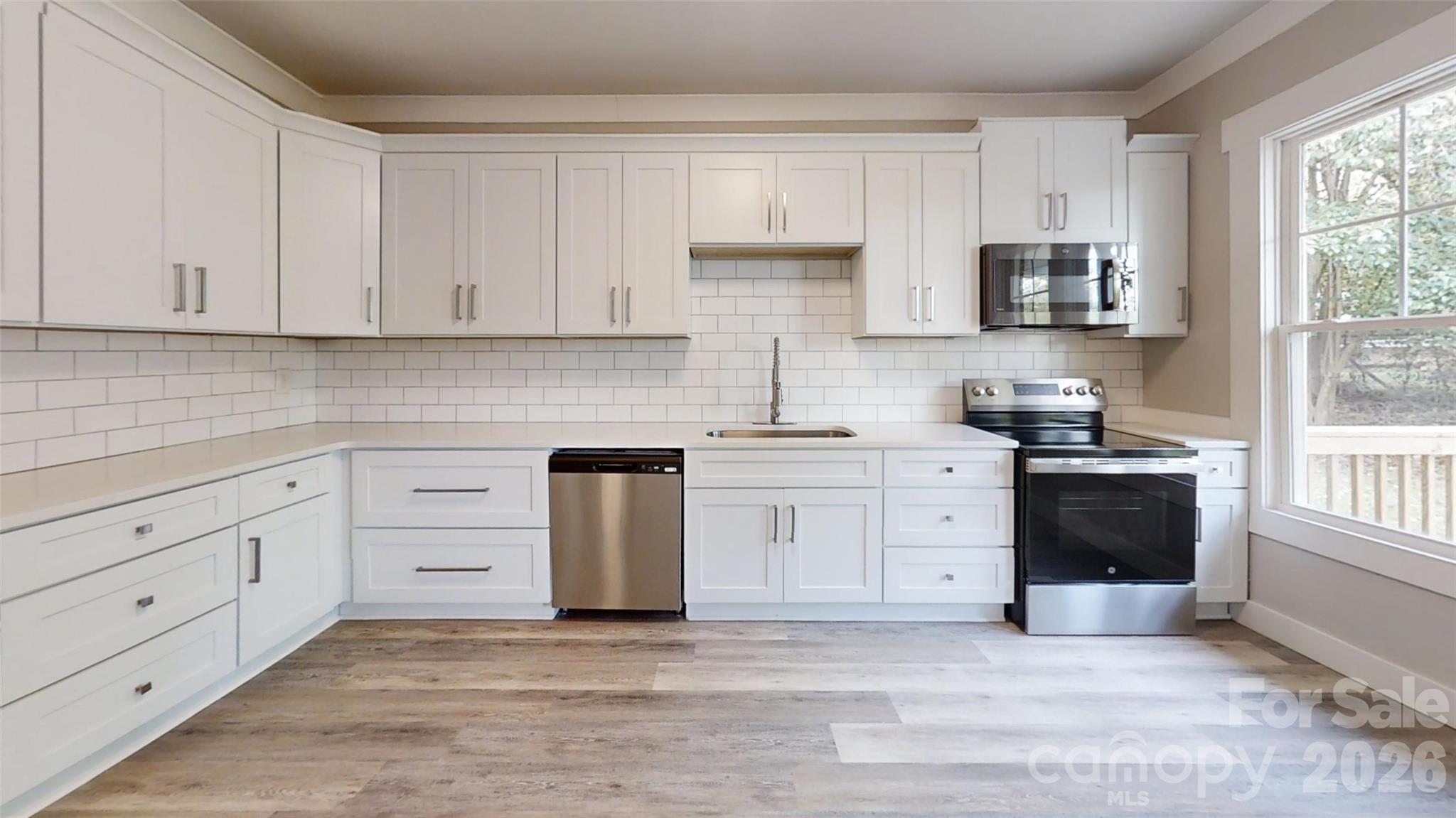 307 W Washington Avenue — photo