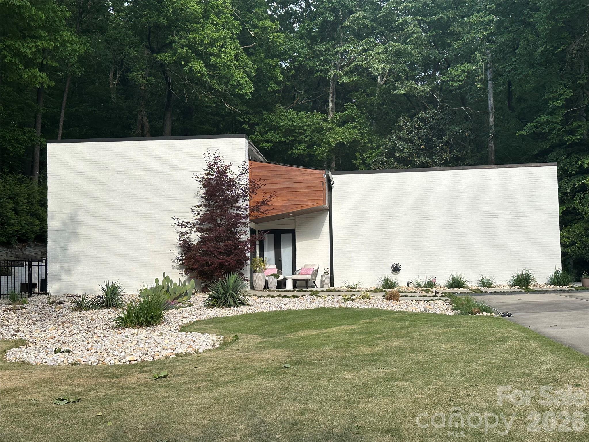 3316 Johnny Cake Lane — photo