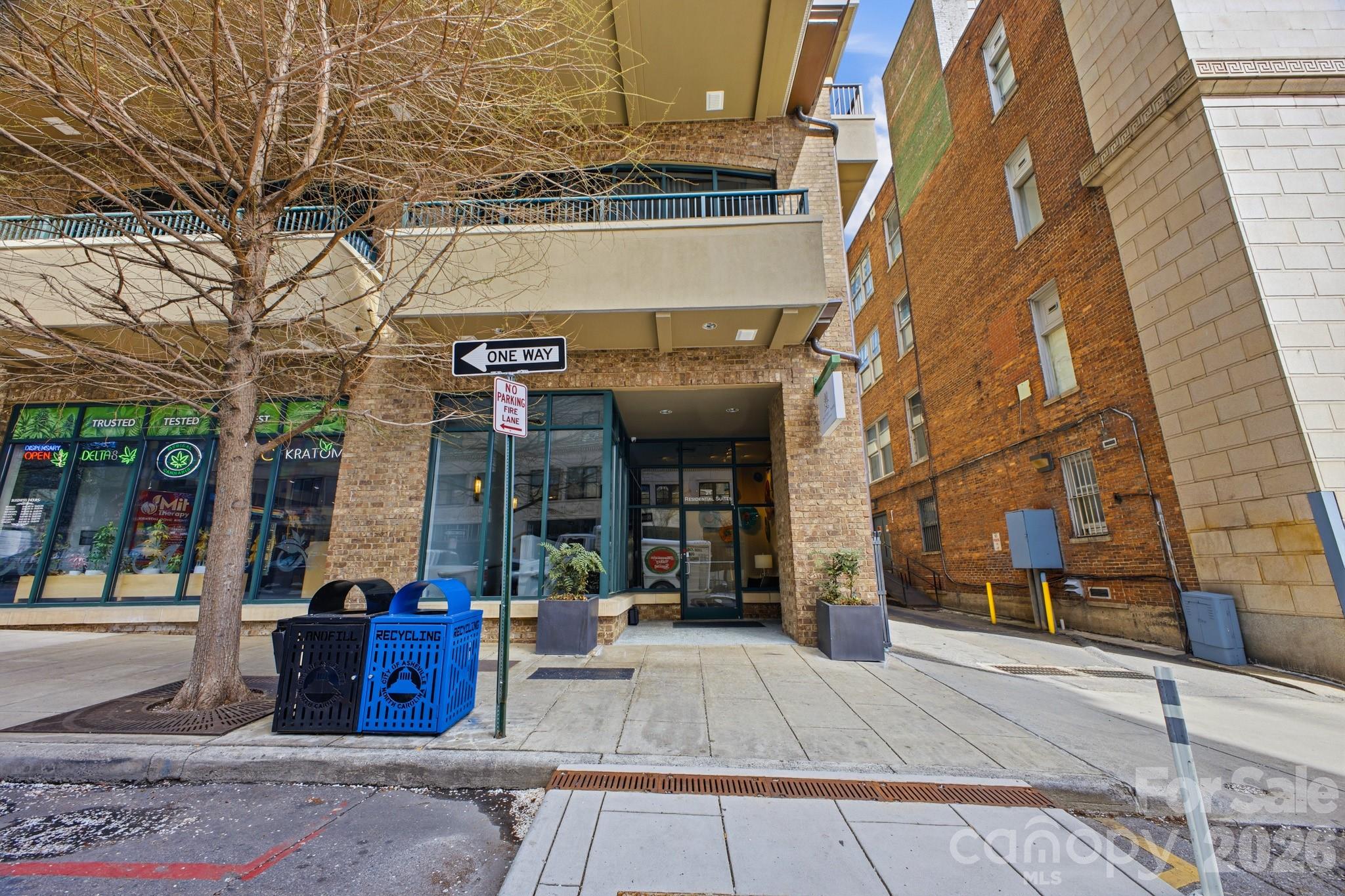 21 Battery Park Avenue 307 — photo