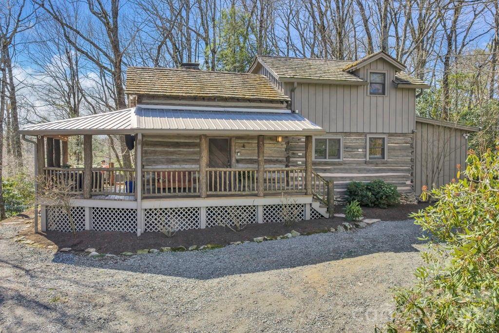 572 Skyland View Drive — photo