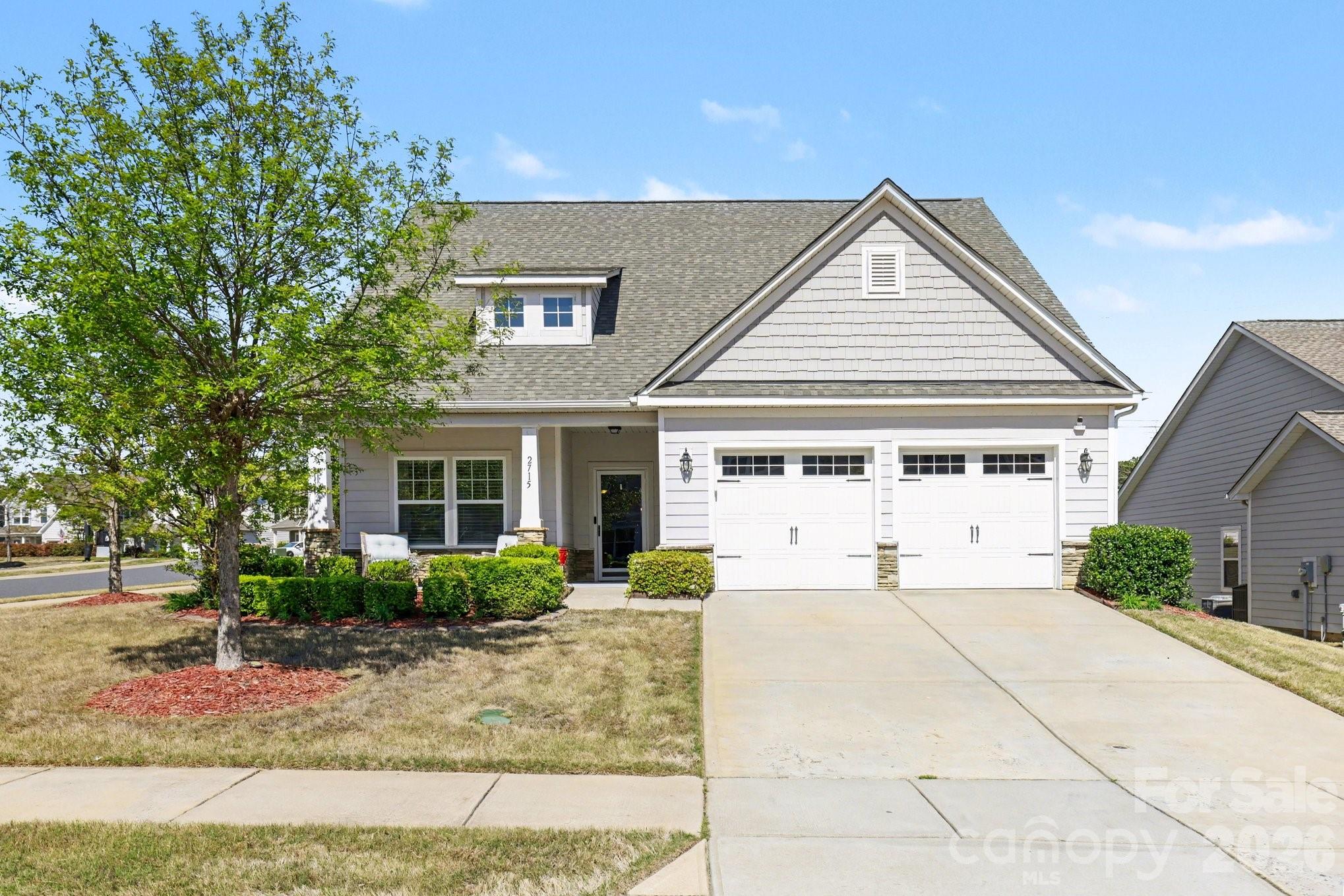 2715 Watergarden Street — photo