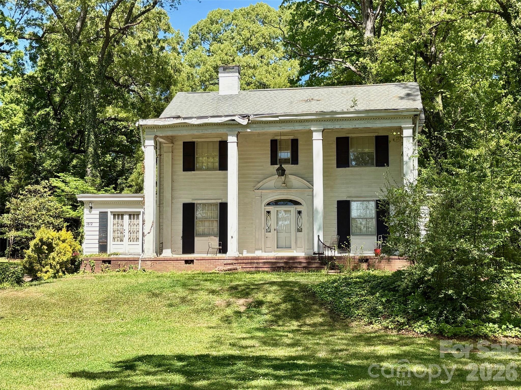 1612 S New Hope Road — photo