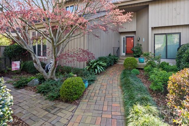 5120 Dunes Court — photo