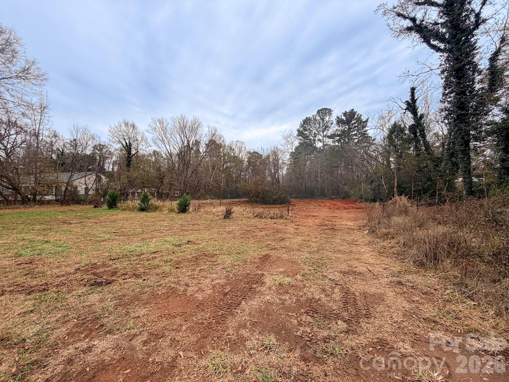 2738B Poinsett Highway — photo