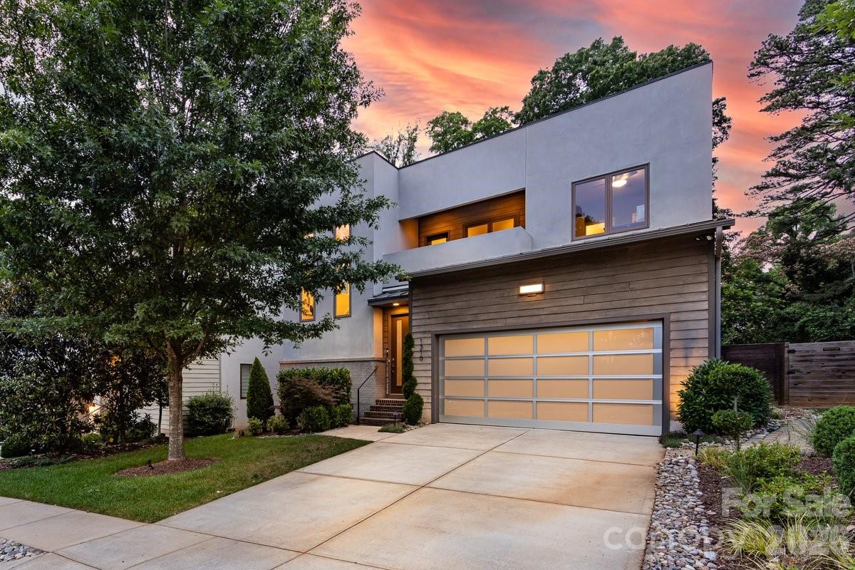 1310 Levy Way — photo