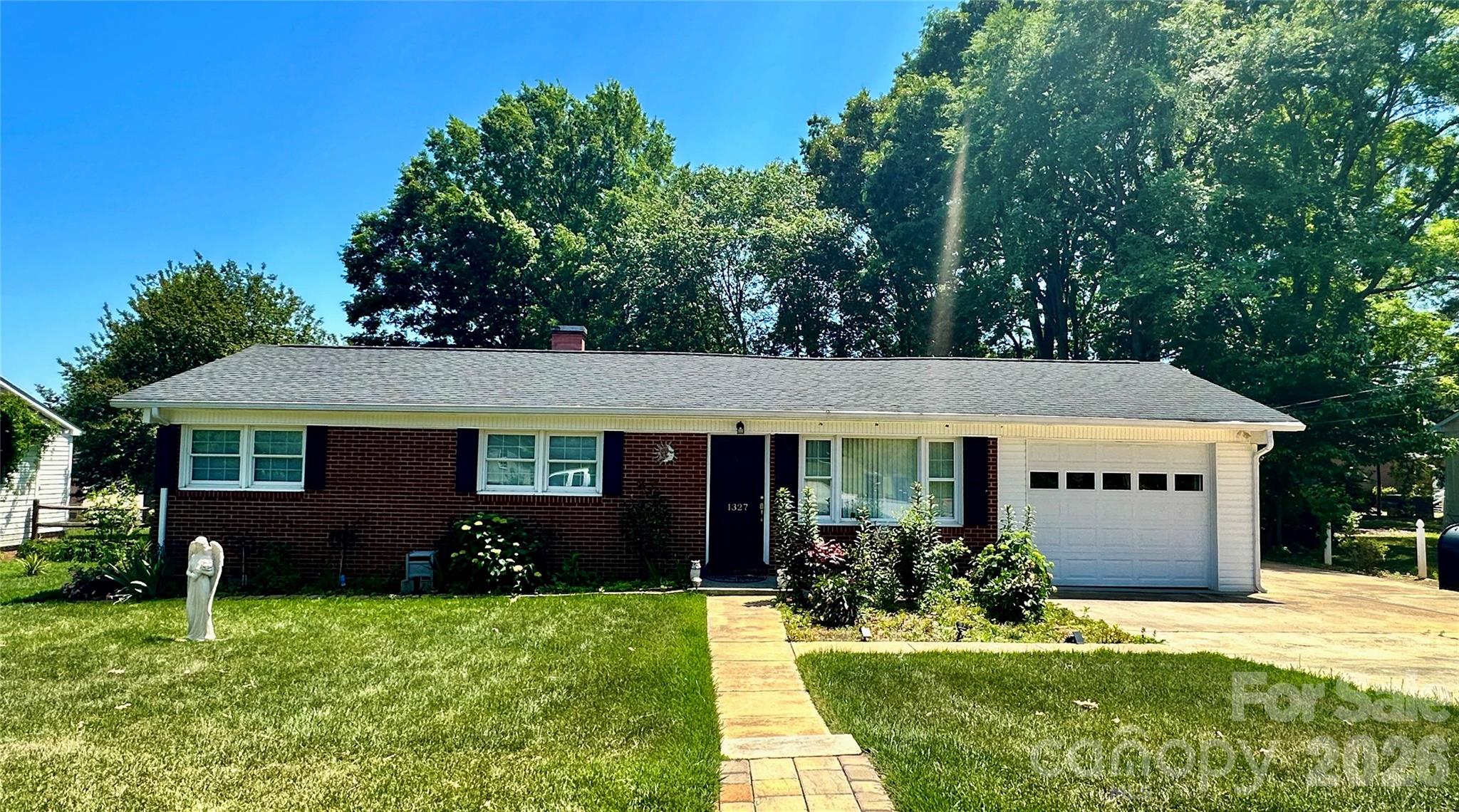 1327 Reid Street — photo