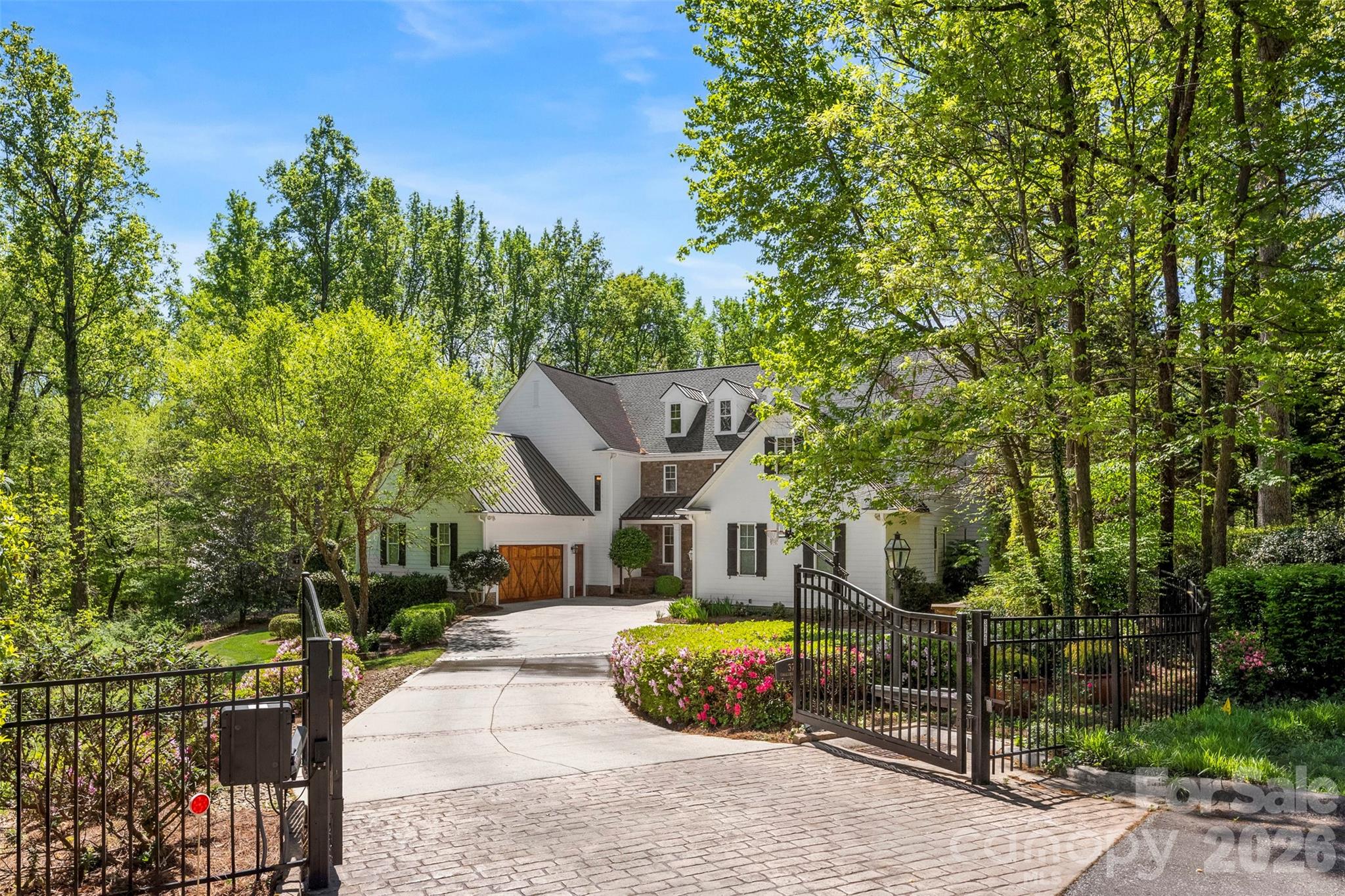 3729 Eaglebrook Drive — photo