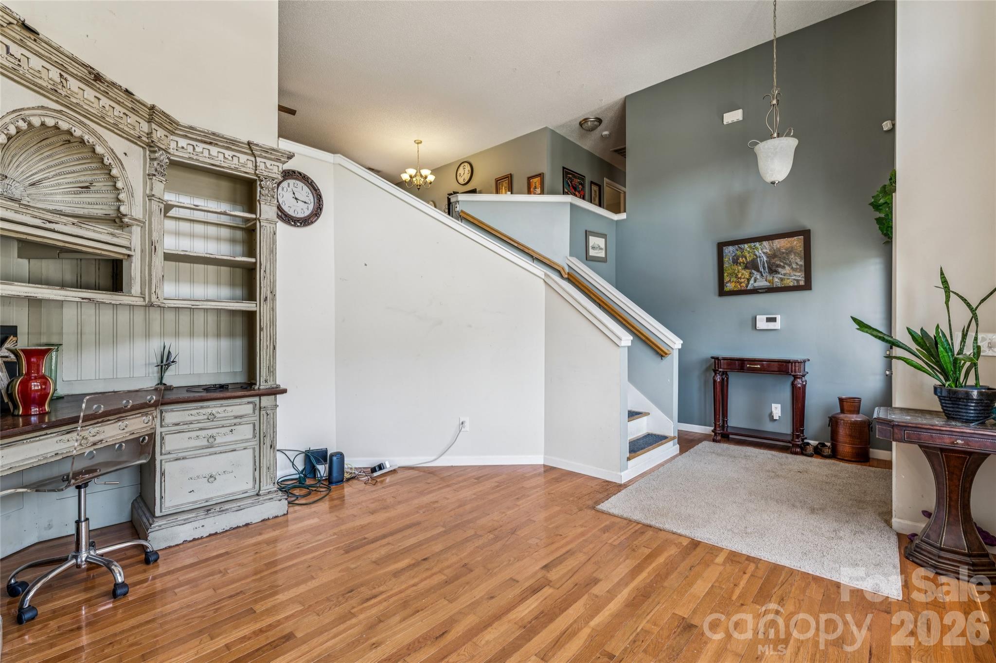 4 Miss Julia Way — photo