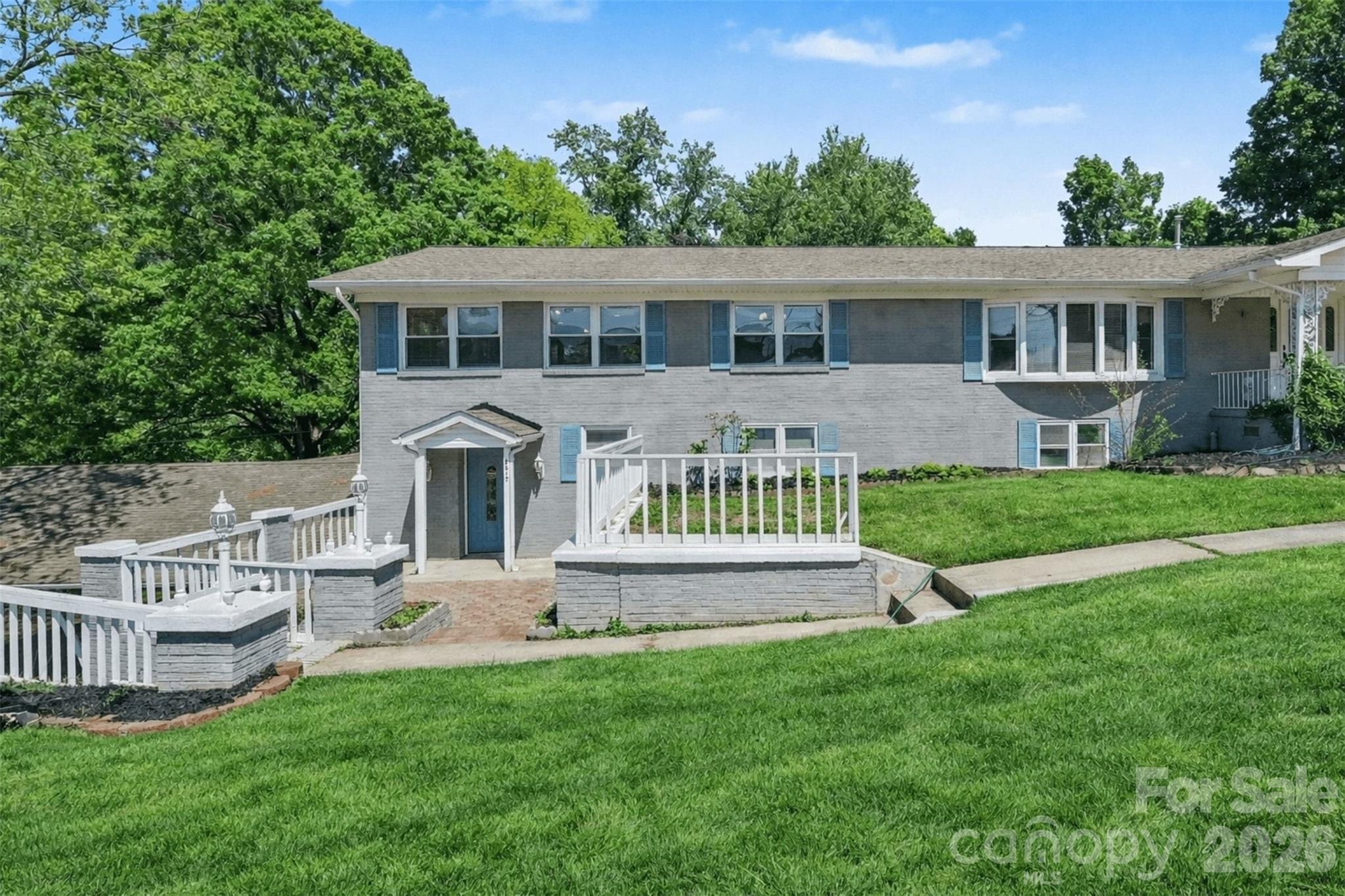 2617 Shady Lane Avenue — photo