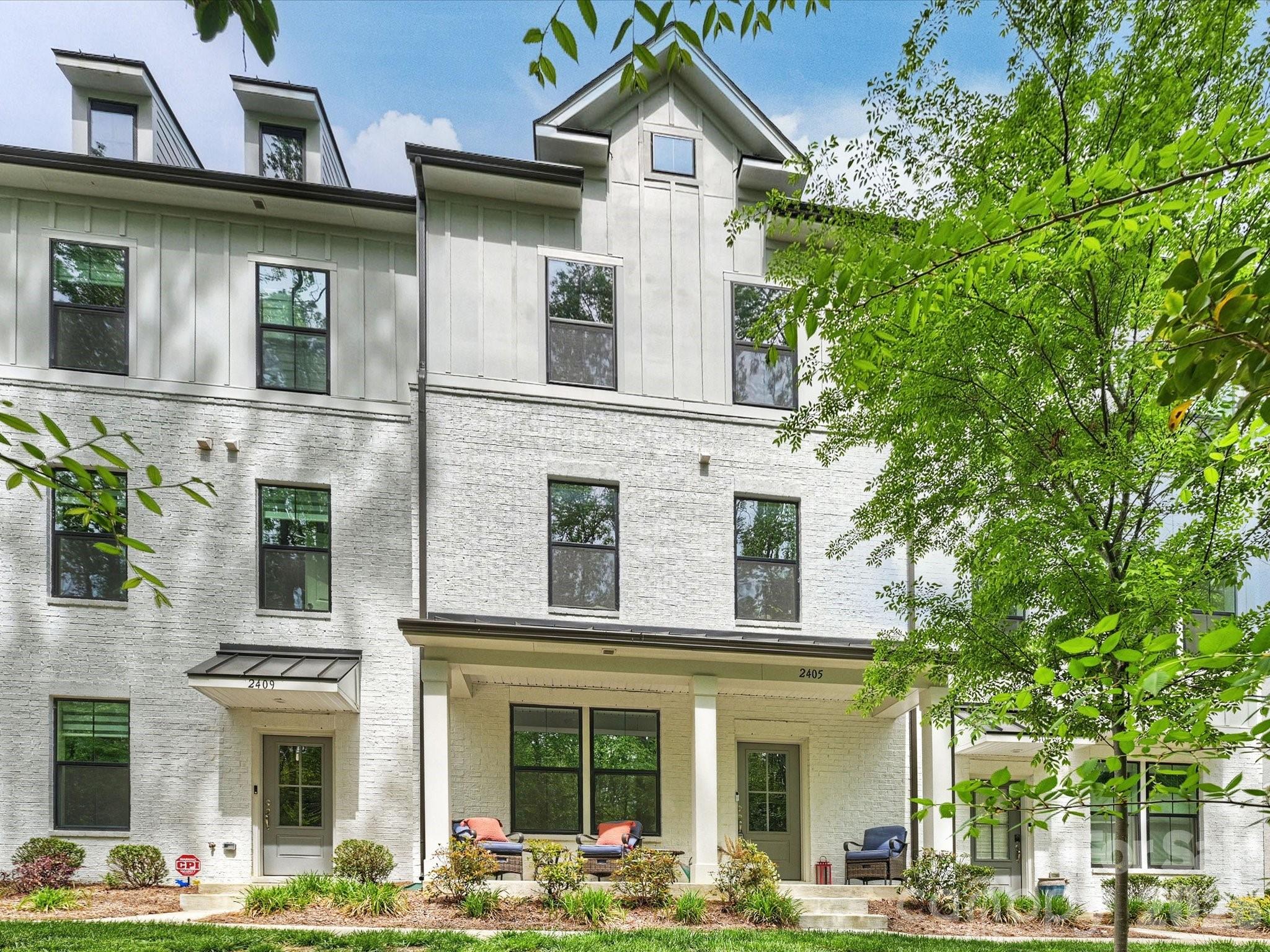 2405 Magnolia Blossom Way — photo