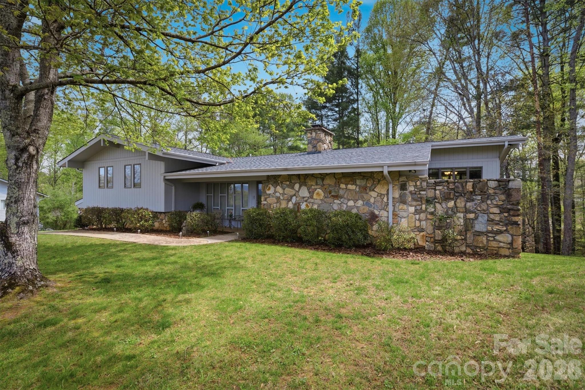 122 Lake Club Drive — photo