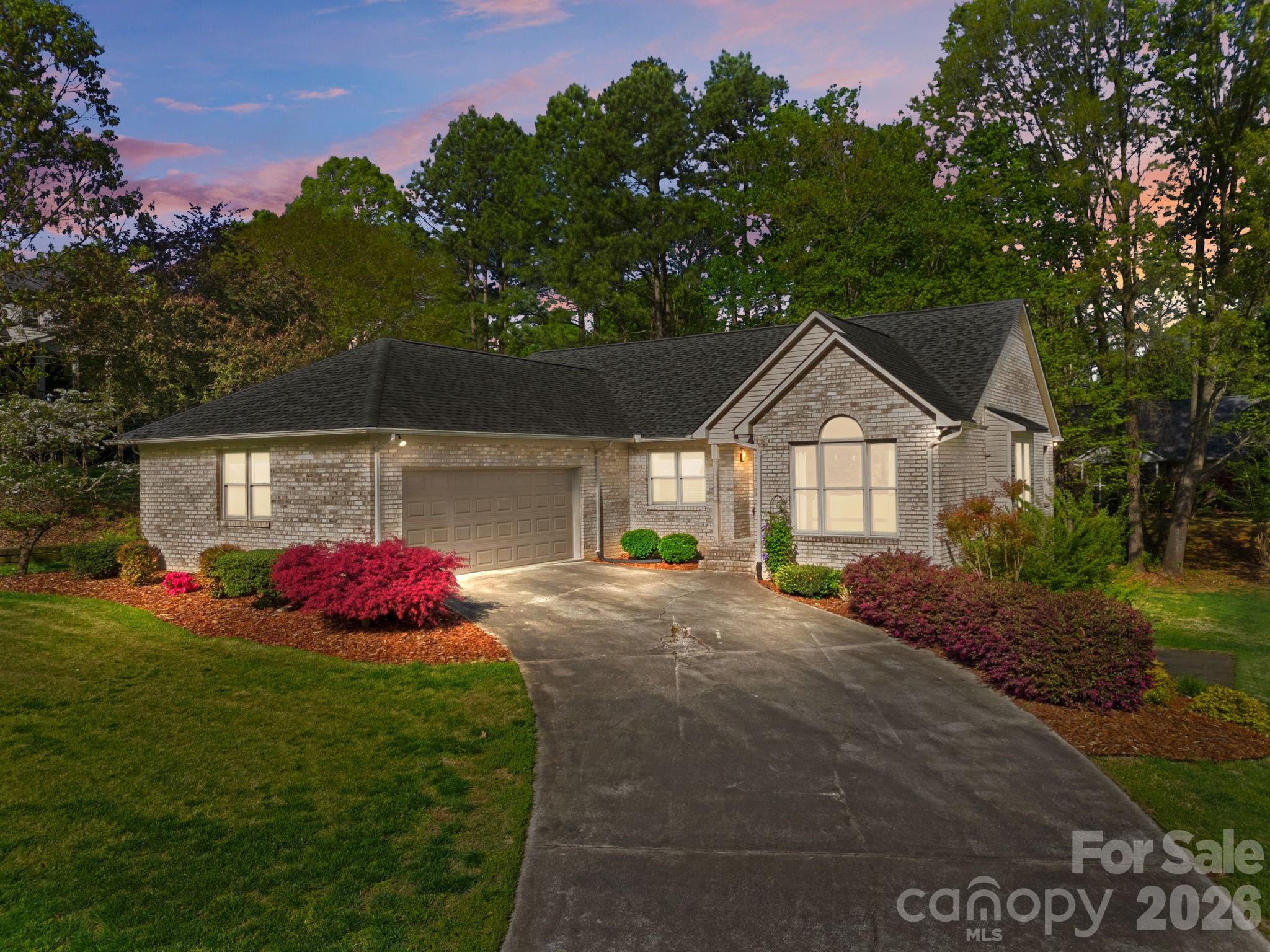 406 Vincent Court — photo