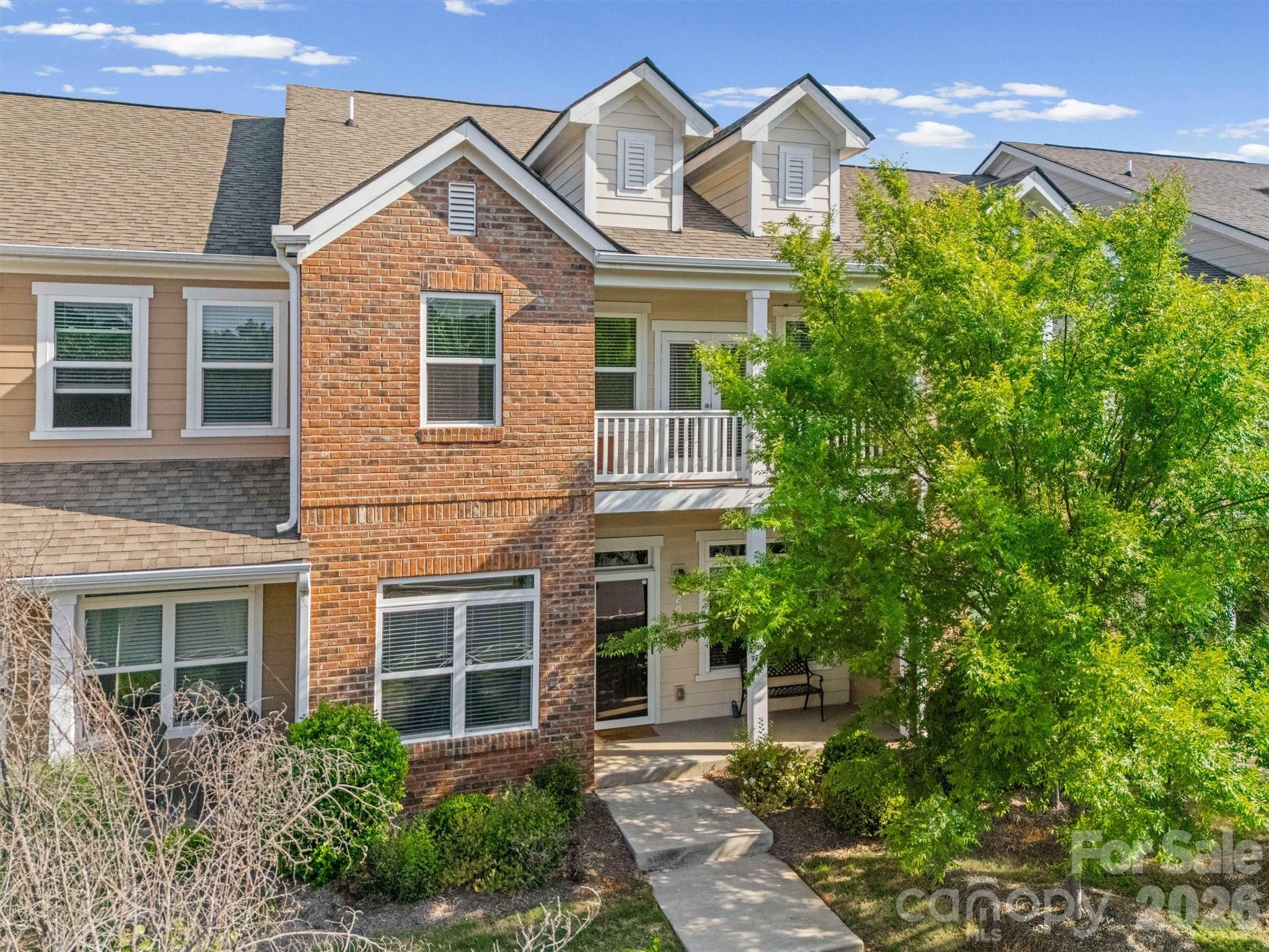 204 Overstone Court — photo