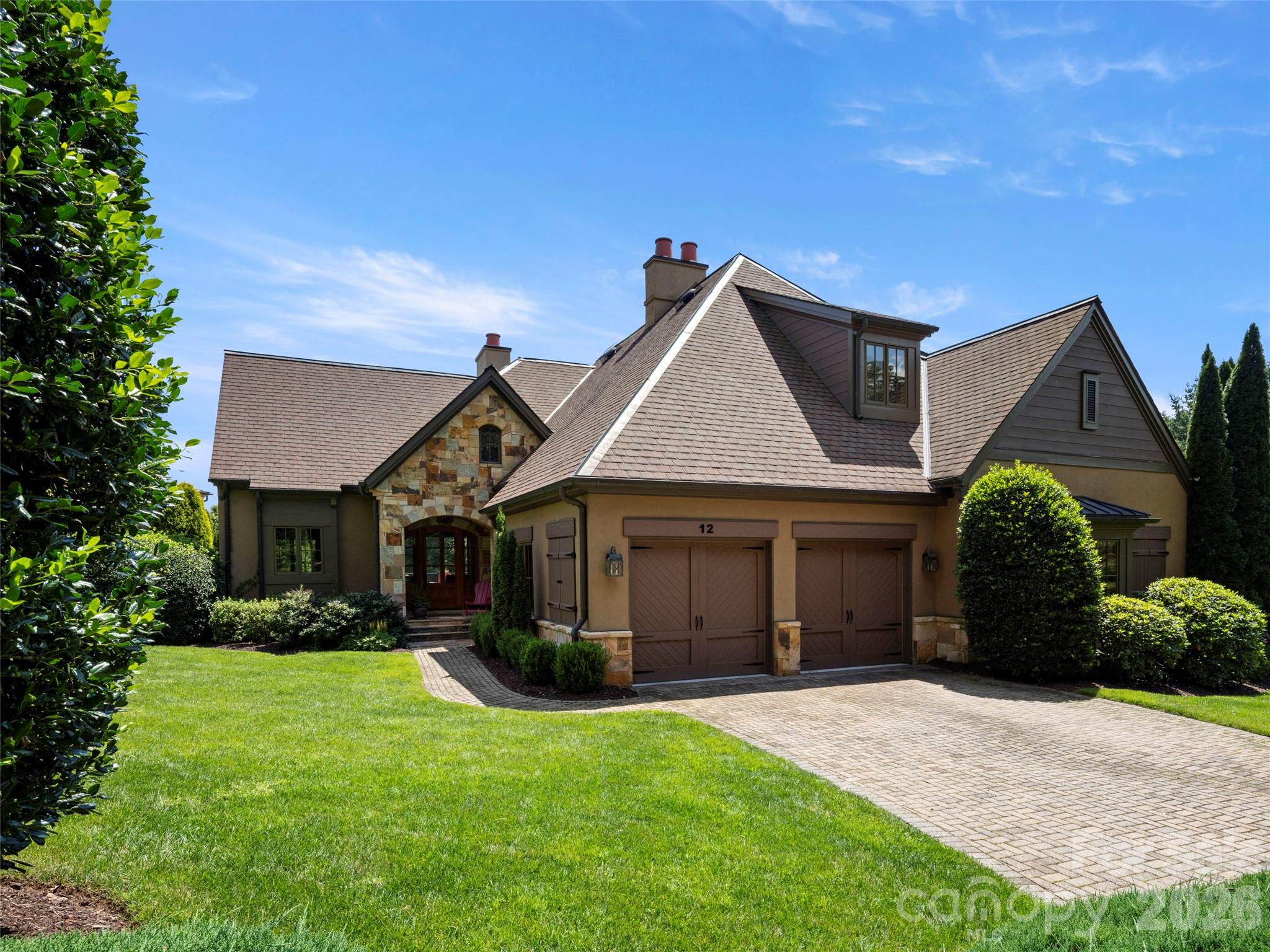 12 Windelsham Way — photo